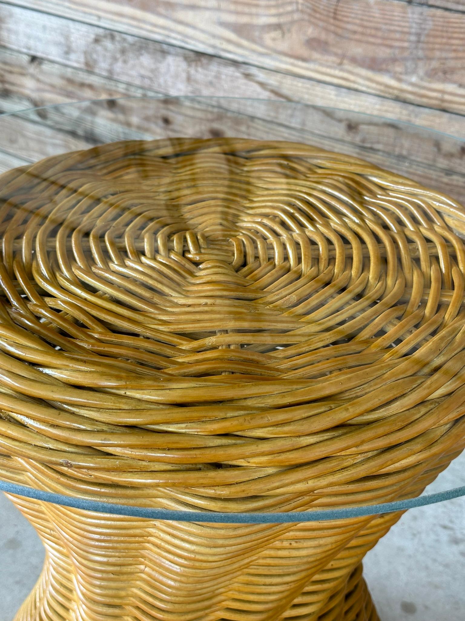 Late 20th Century Coastal Rattan Braid Hourglass Side Tables-Pair In Good Condition In North Fort Myers, FL