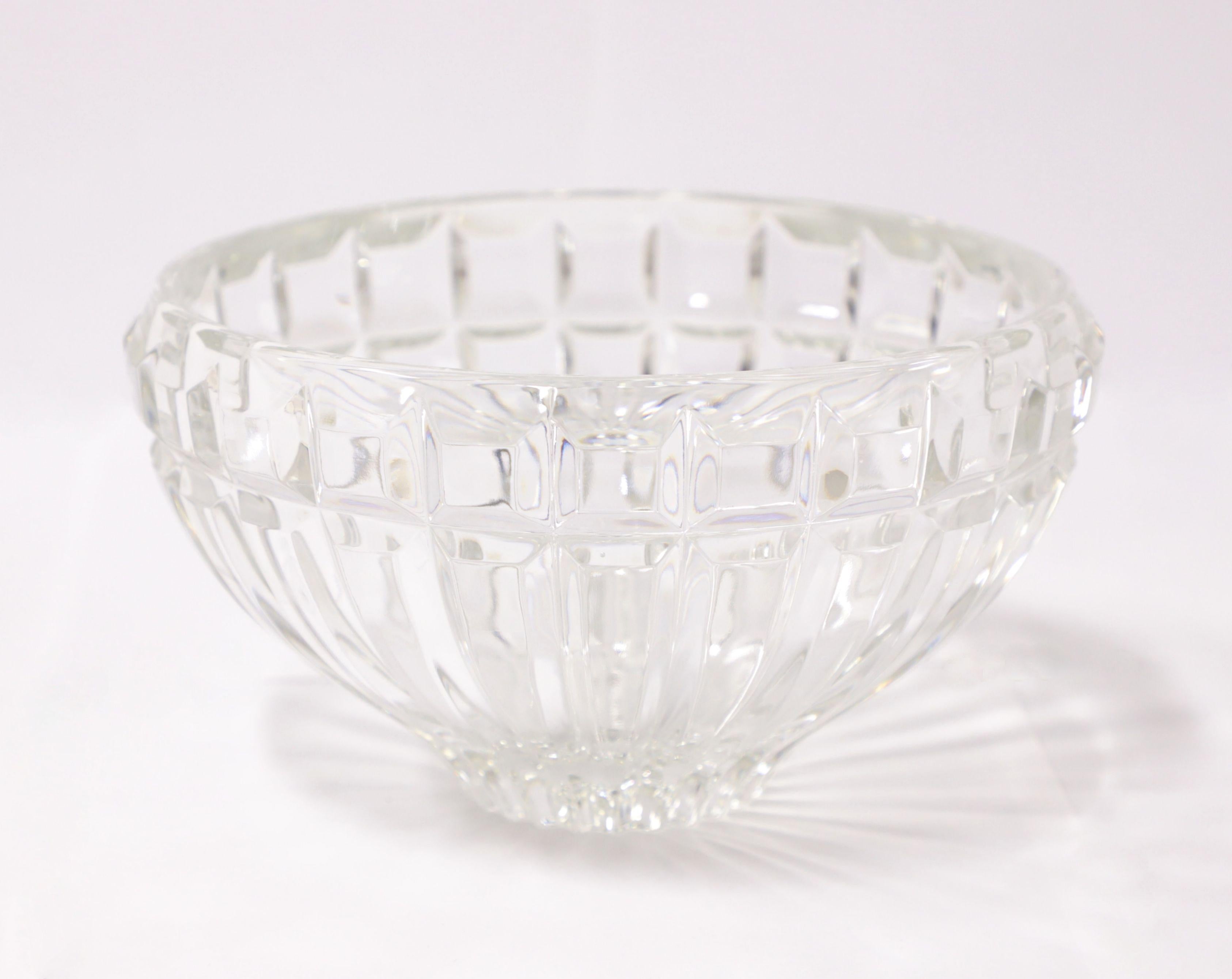 Late 20th Century Crystal Bowl - C For Sale 3
