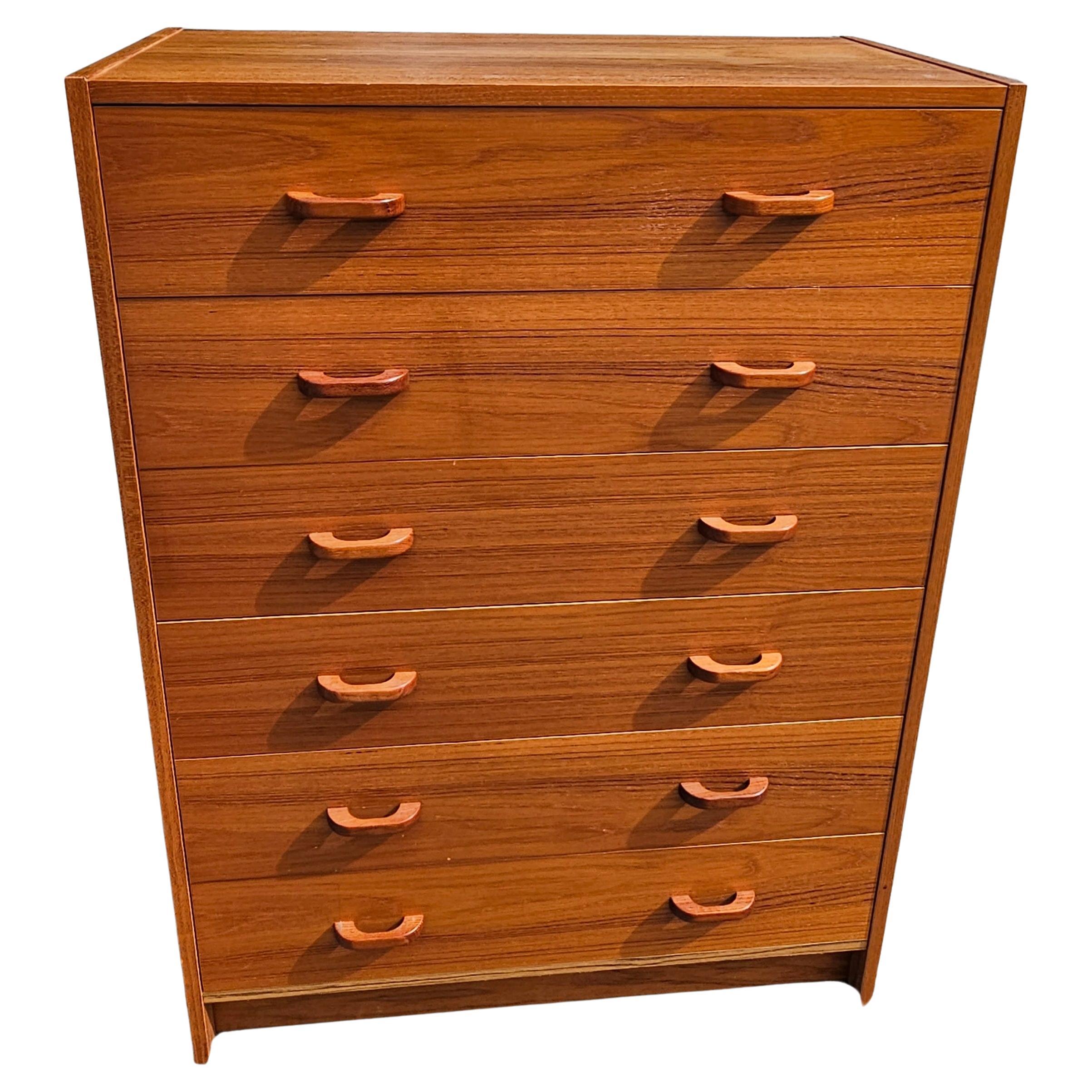 Late 20th Century Danish Modern Teak Chest of Drawers For Sale