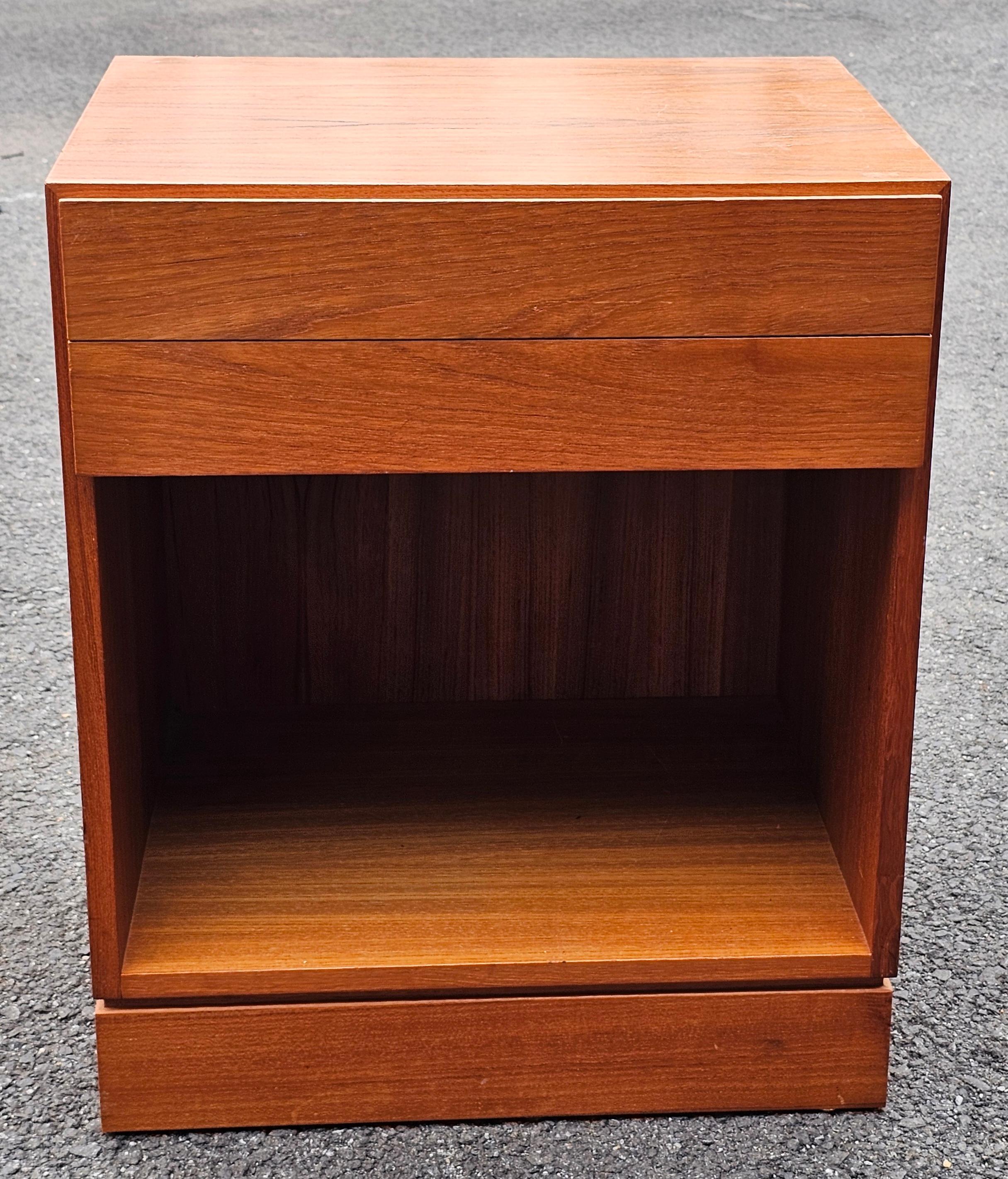 Scandinavian Modern Late 20th Century Danish Modern Teak Double Drawer Bedside Table Nightstand For Sale