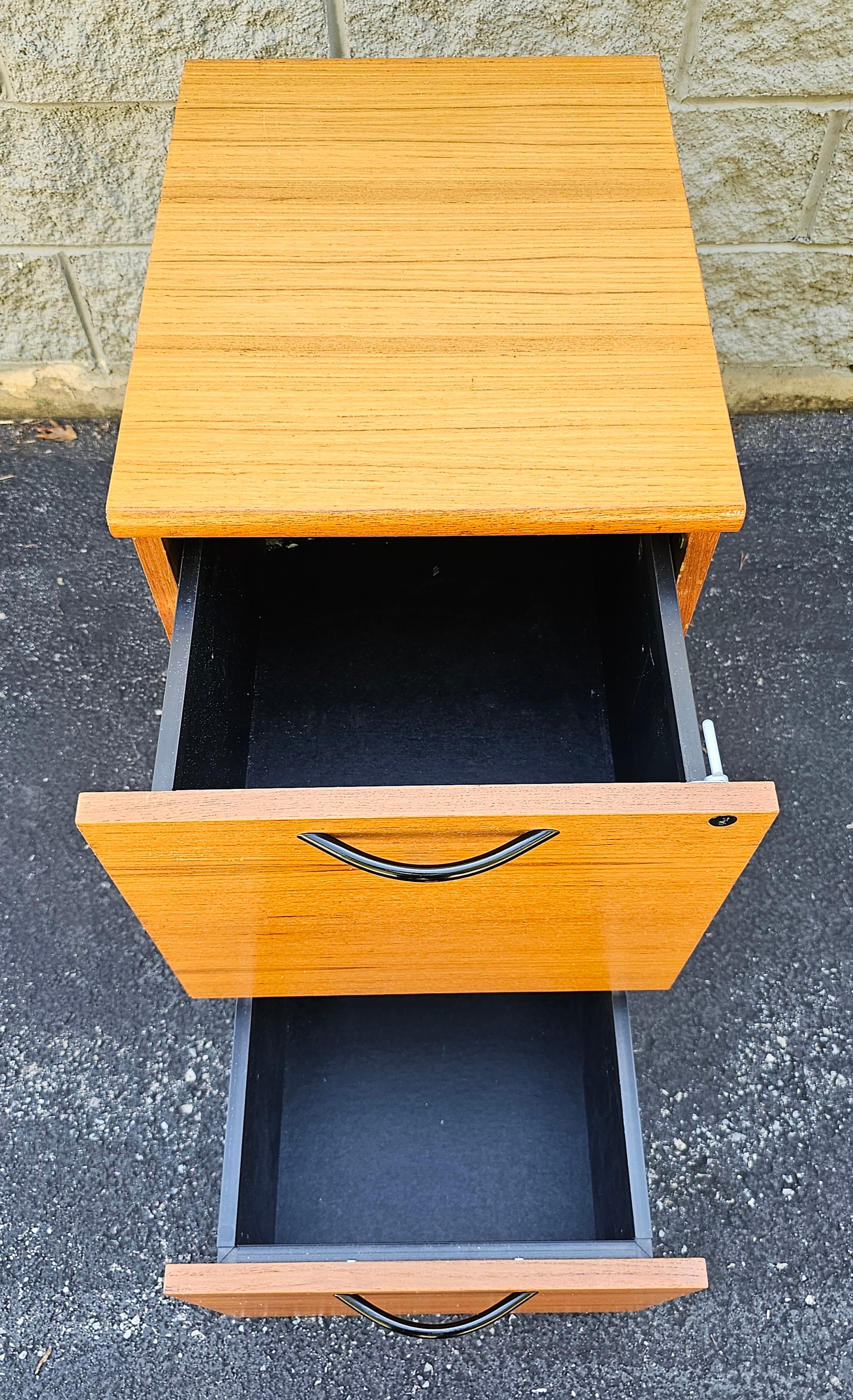 Late 20th Century Danish Modern Teak Two-Drawer Rolling Filing Cabinet For Sale 1