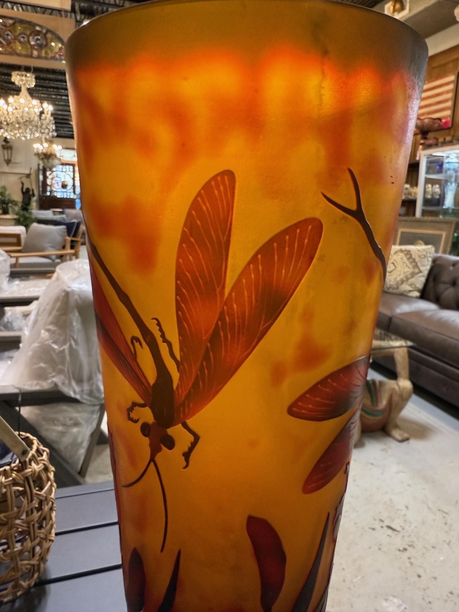 Vaso a libellula alto in stile Daum Nancy della fine del XX secolo firmato Yall in vendita 6