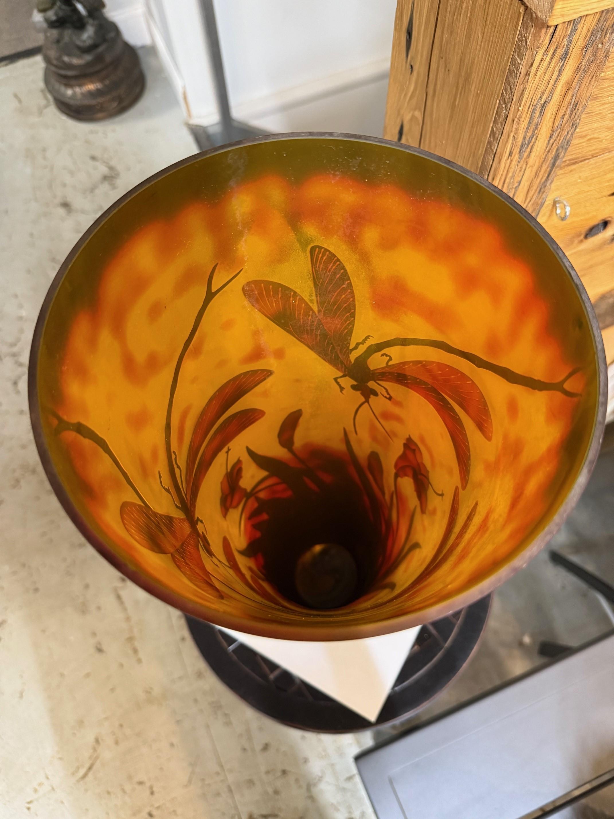 Vaso a libellula alto in stile Daum Nancy della fine del XX secolo firmato Yall in vendita 4
