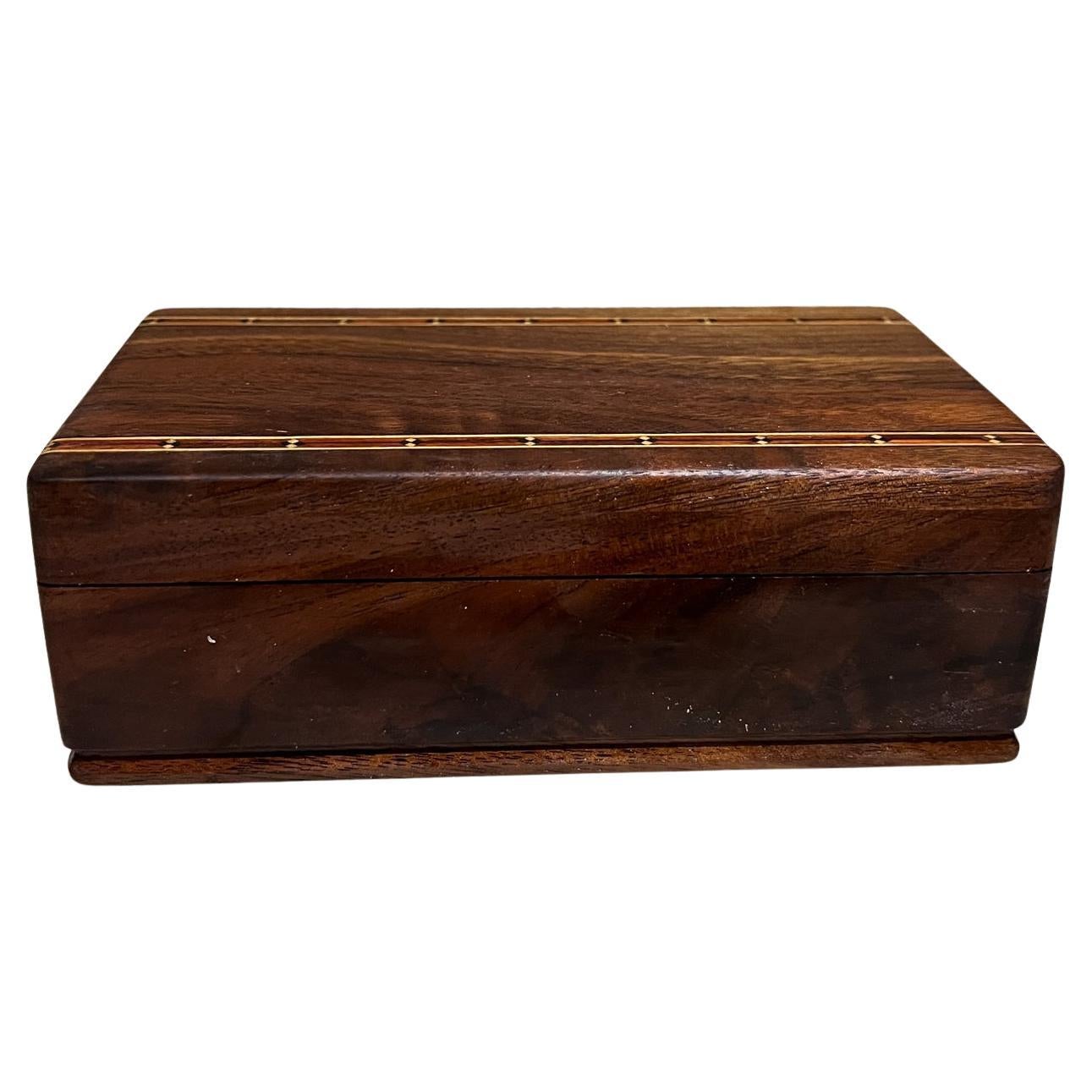 Caja decorativa de madera de finales del siglo XX Detalle de taracea en Bueno estado para la venta en Chula Vista, CA