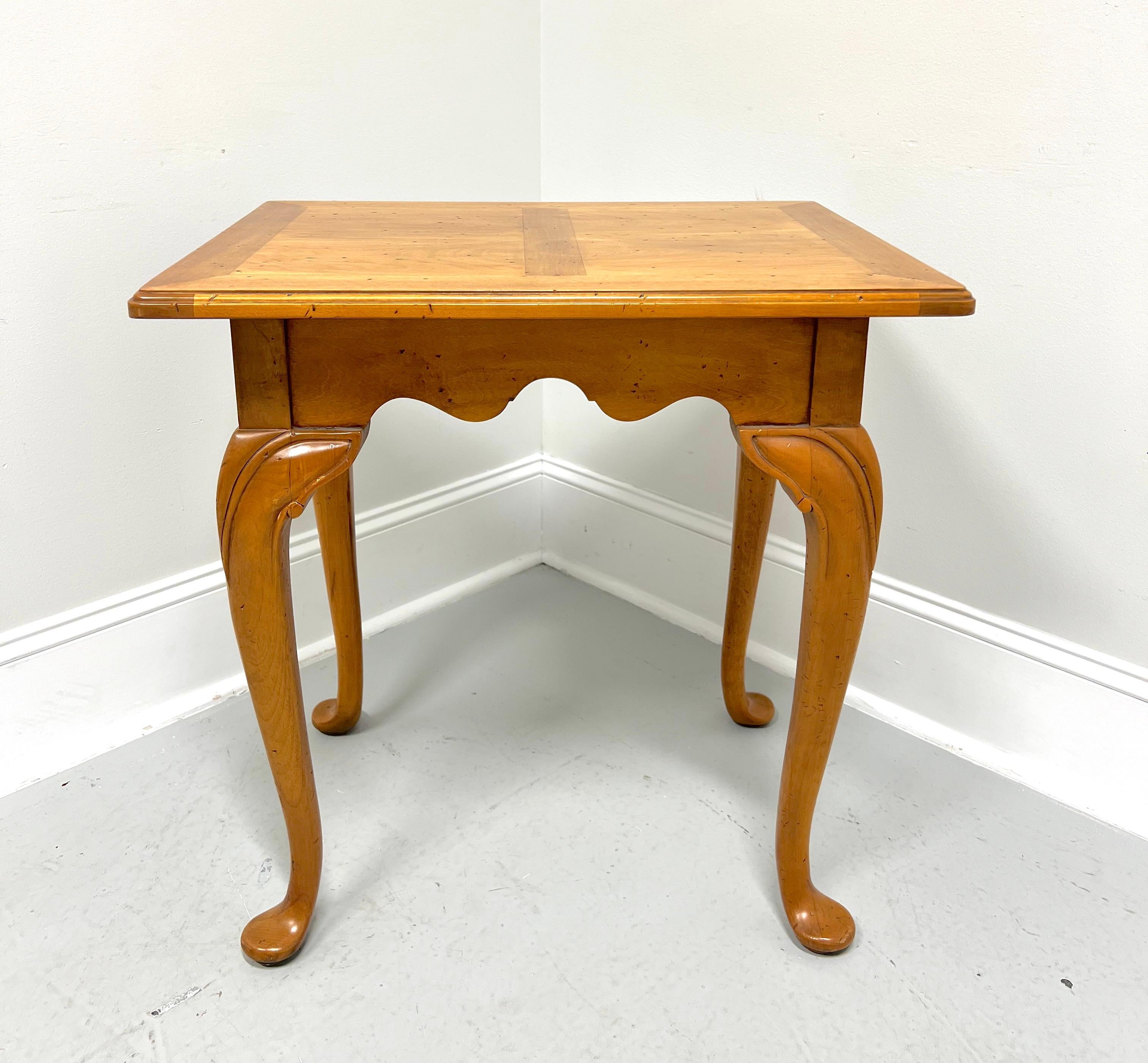 Late 20th Century Distressed Maple Farmhouse Cottage Style Accent Table In Good Condition For Sale In Charlotte, NC