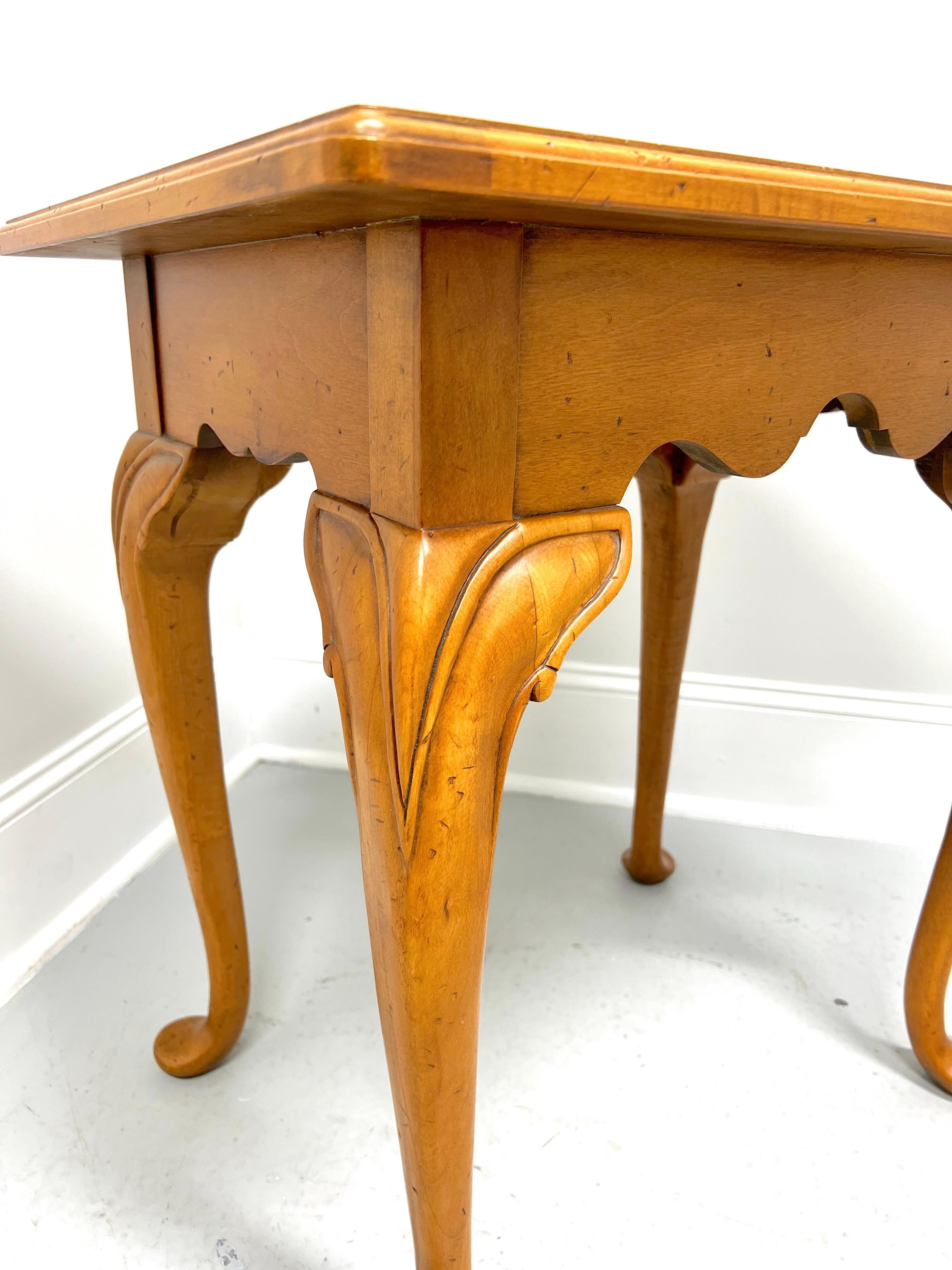 Late 20th Century Distressed Maple Farmhouse Cottage Style Accent Table For Sale 3