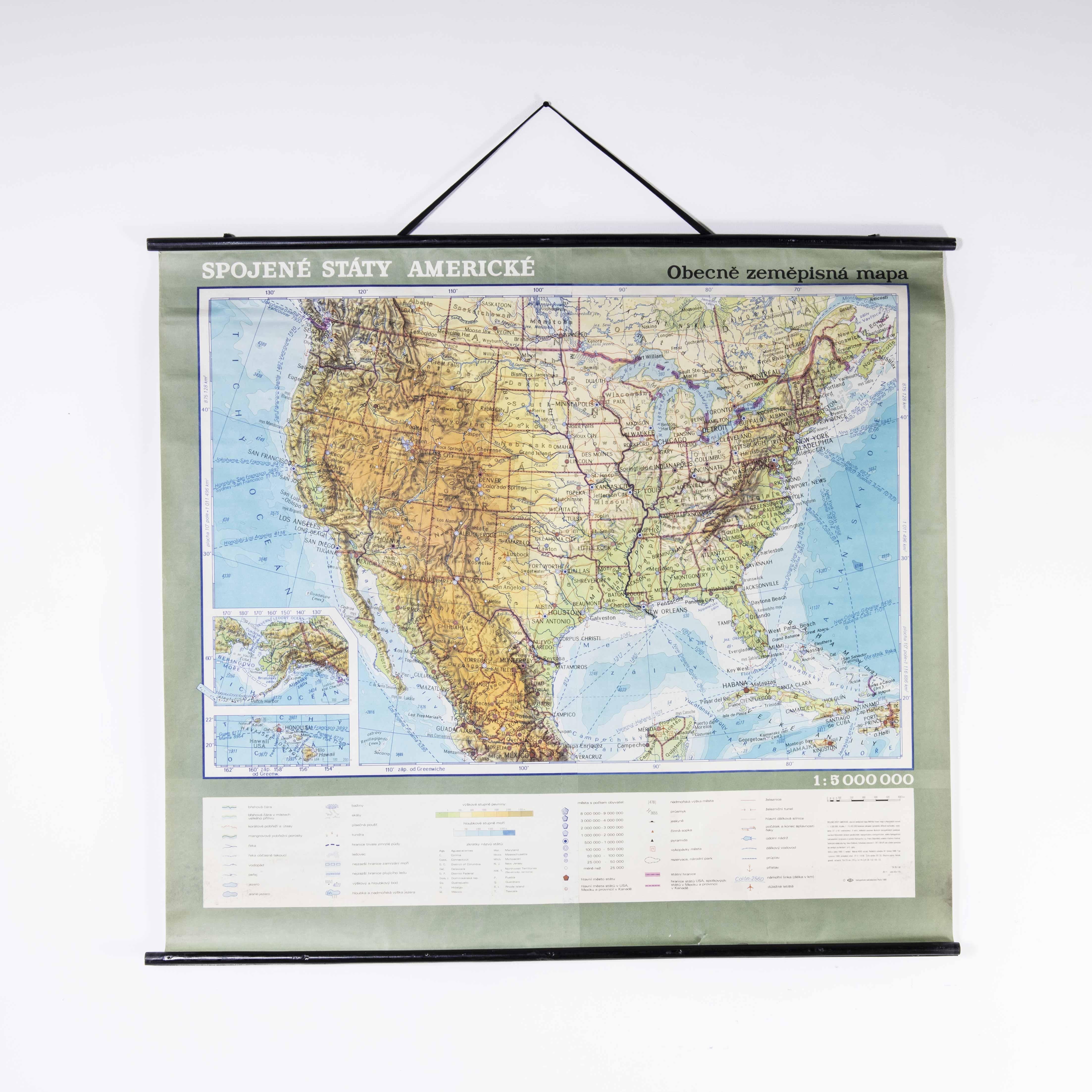 Late 20th Century Educational Geographic Map - USA Topography In Good Condition For Sale In Hook, Hampshire