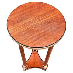 Fin du 20e siècle, table d'appoint à piédestal en bois de fruitier de style Empire