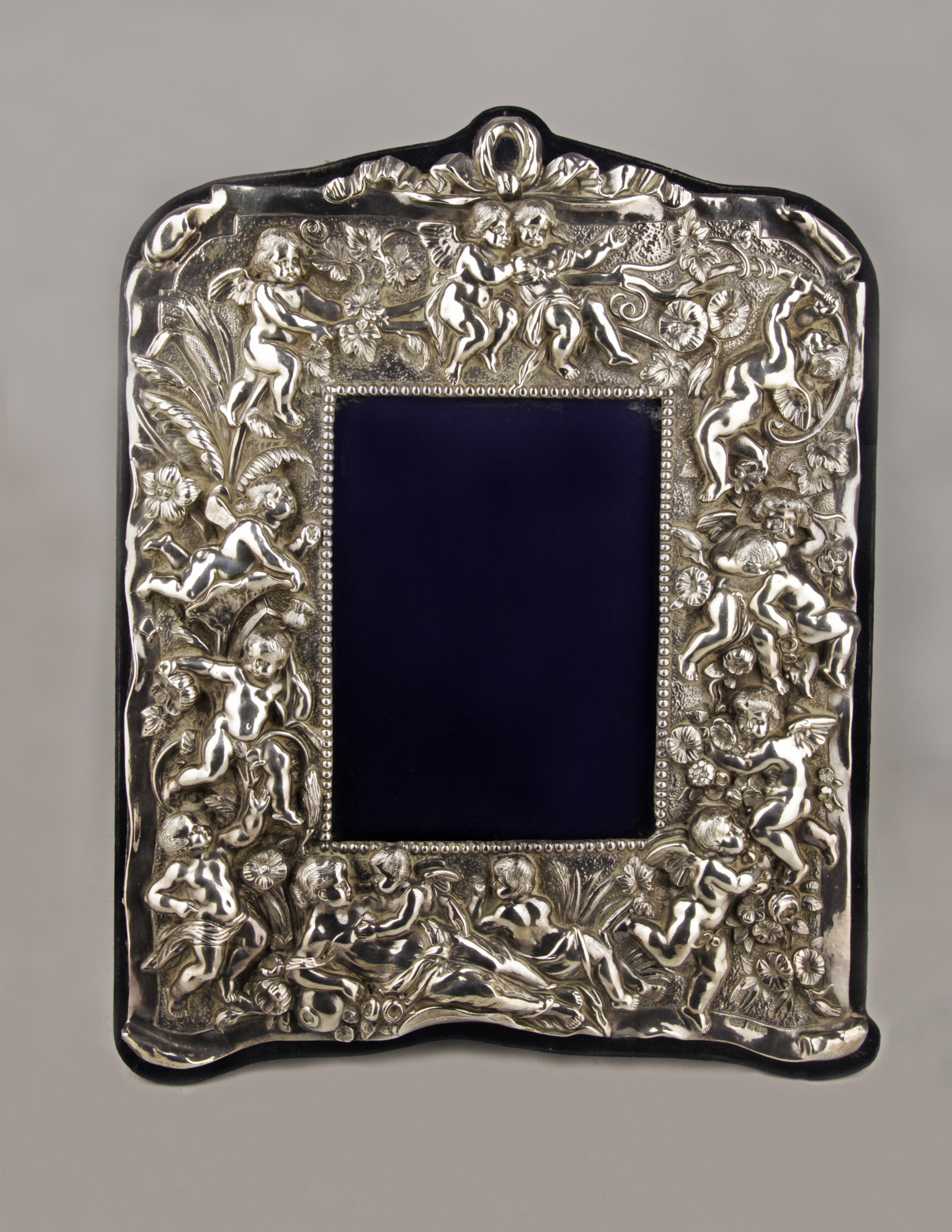Arts and Crafts Late 20th Century English Sterling Silver Frame with Cherubs and Plant Motifs