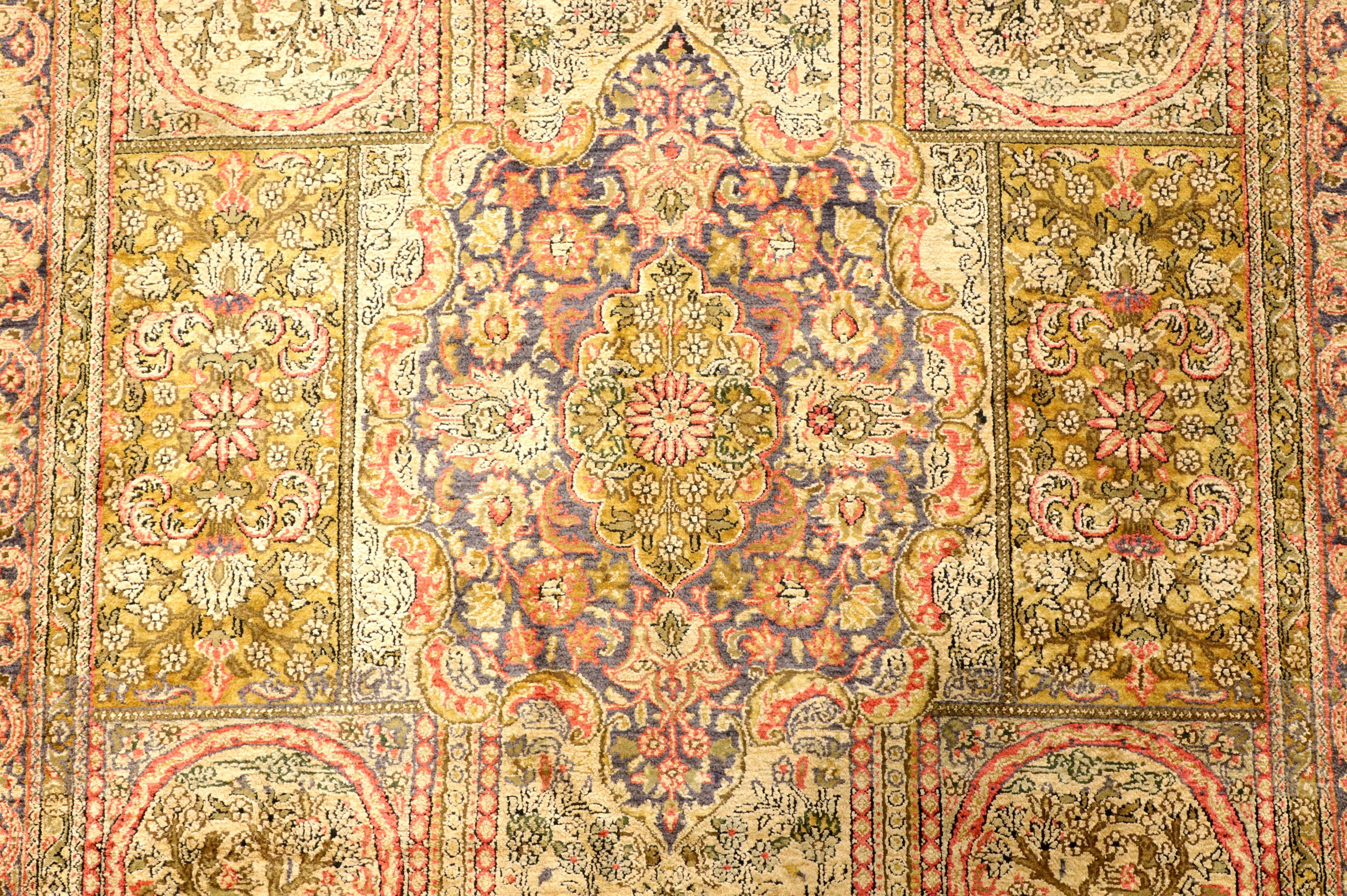 Late 20th Century Fine Hand Knotted Silk Oriental 5 x 9 Area Rug In Good Condition For Sale In Charlotte, NC