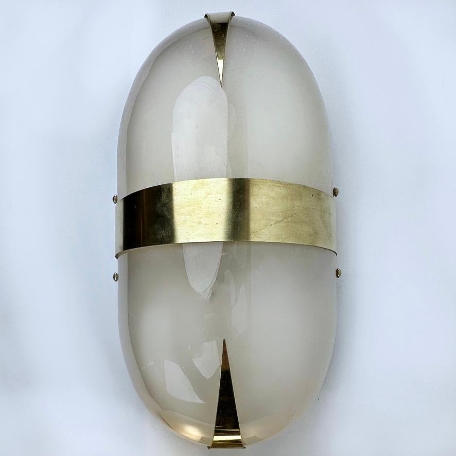 Modern Late 20th Century Pair of Brass & Curved White Murano Glass Wall Lights For Sale