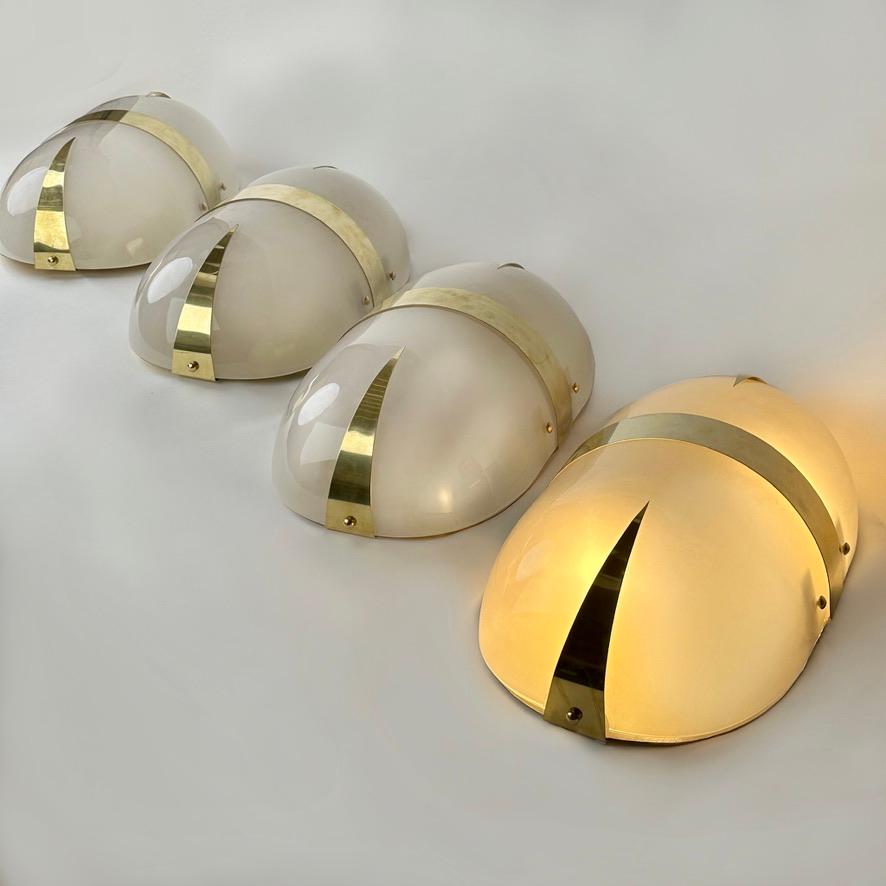 Late 20th Century Pair of Brass & Curved White Murano Glass Wall Lights For Sale 2