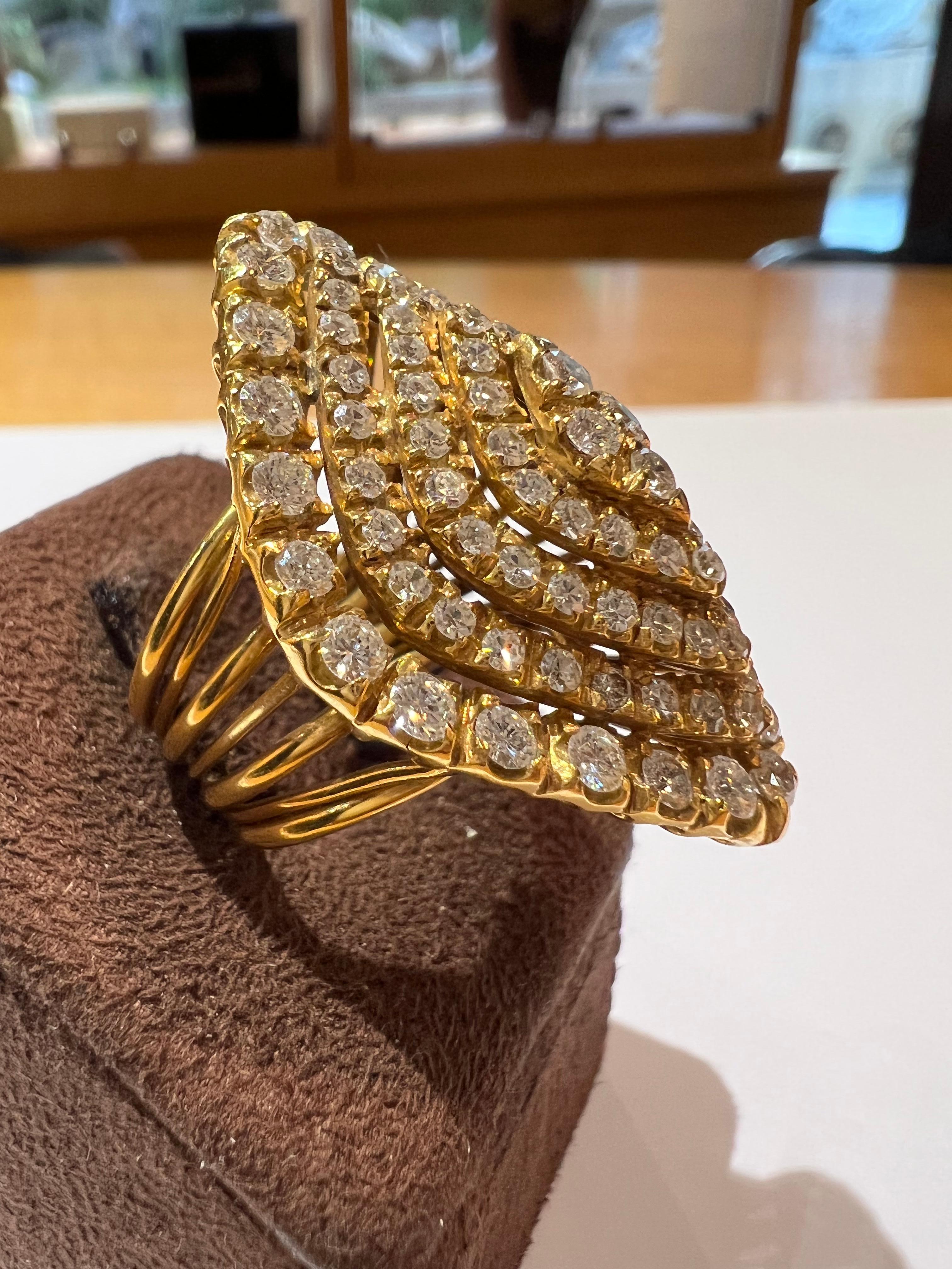 Late 20th Century French 5 Carats Diamond 18k Yellow Gold Cocktail Ring In Excellent Condition For Sale In Monte Carlo, MC