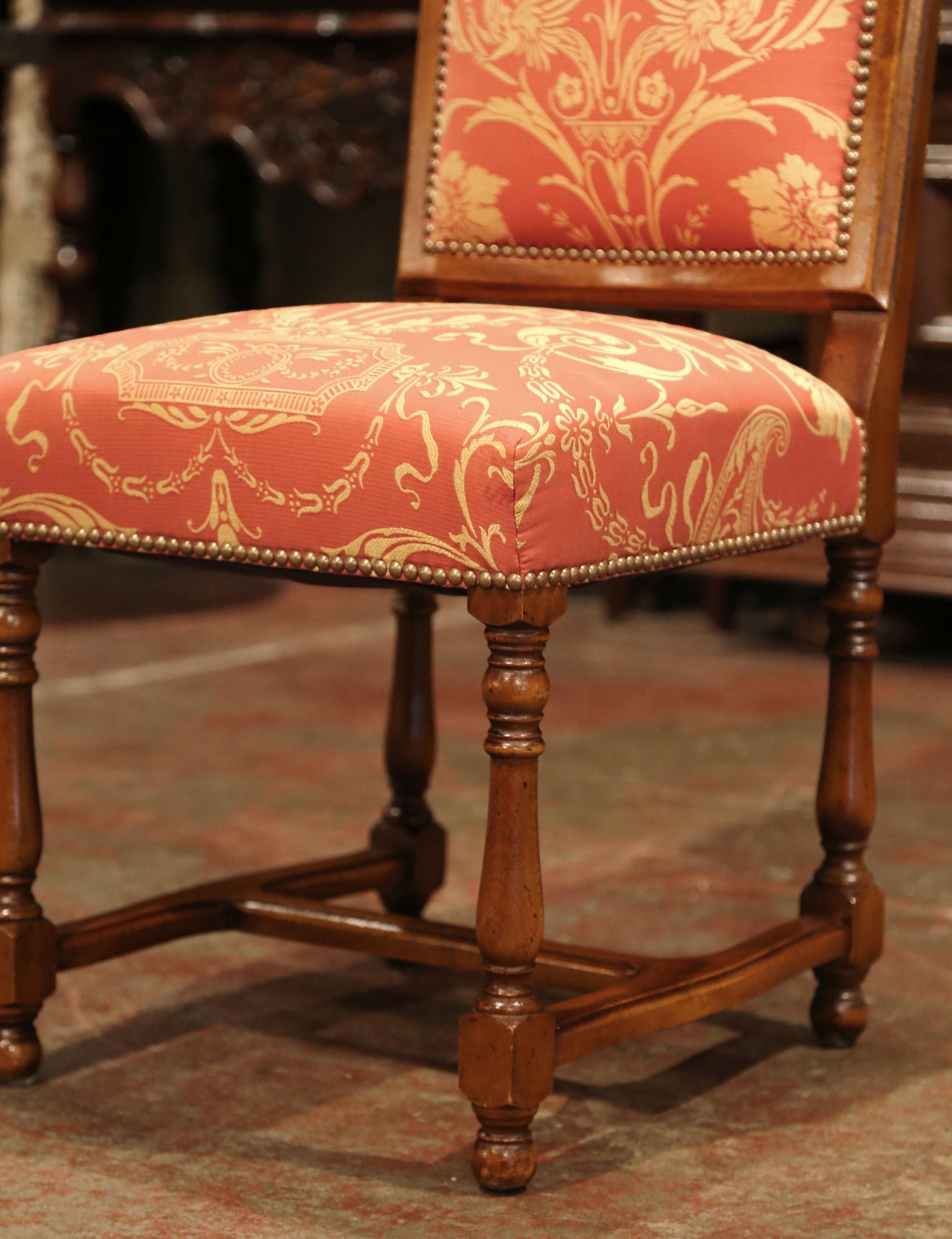 20th Century French Carved Cherry Dining Room Suite, 8 Chairs and 2 Armchairs In Excellent Condition In Dallas, TX