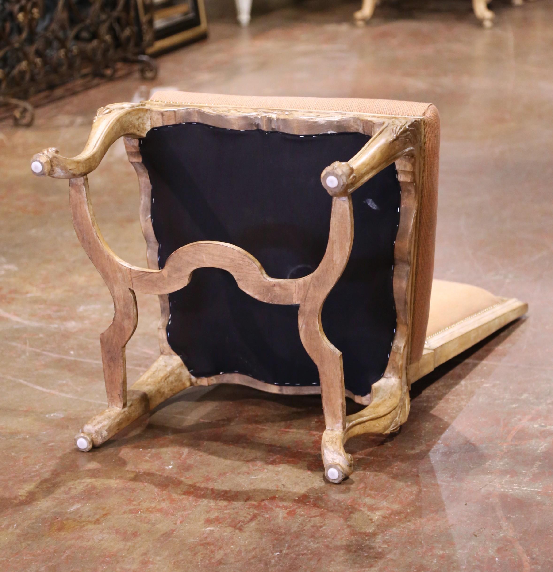 Late 20th Century French Louis XV Round Dining Table with Six Upholstered Chairs For Sale 9