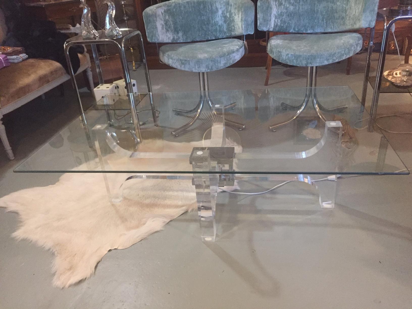 Late 20th Century, French Plexiglass and Light Coffee Table, 1970s 8
