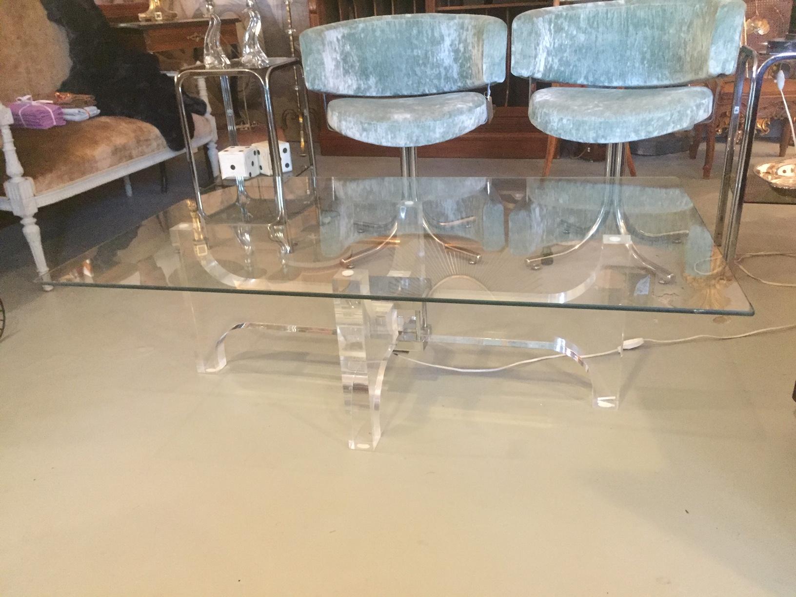 Late 20th Century, French Plexiglass and Light Coffee Table, 1970s In Good Condition In LEGNY, FR