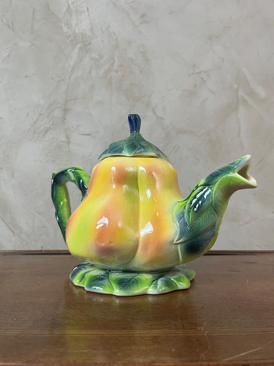 Late 20th century French St Clément Ceramic Tea-pot, 1960s In Good Condition For Sale In LEGNY, FR