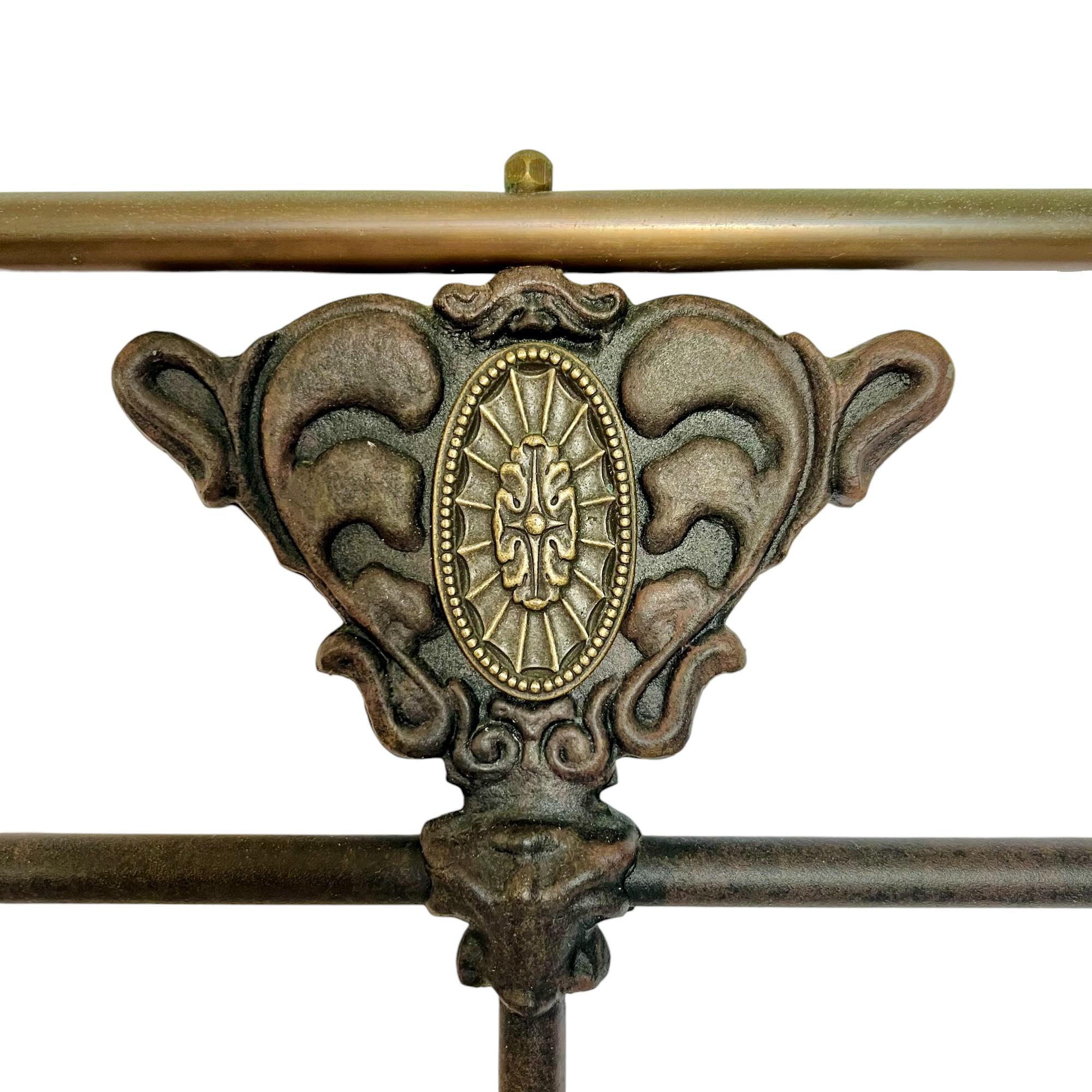 Late 20th Century French Style Metal Headboard & Footboard In Good Condition In Harlingen, TX