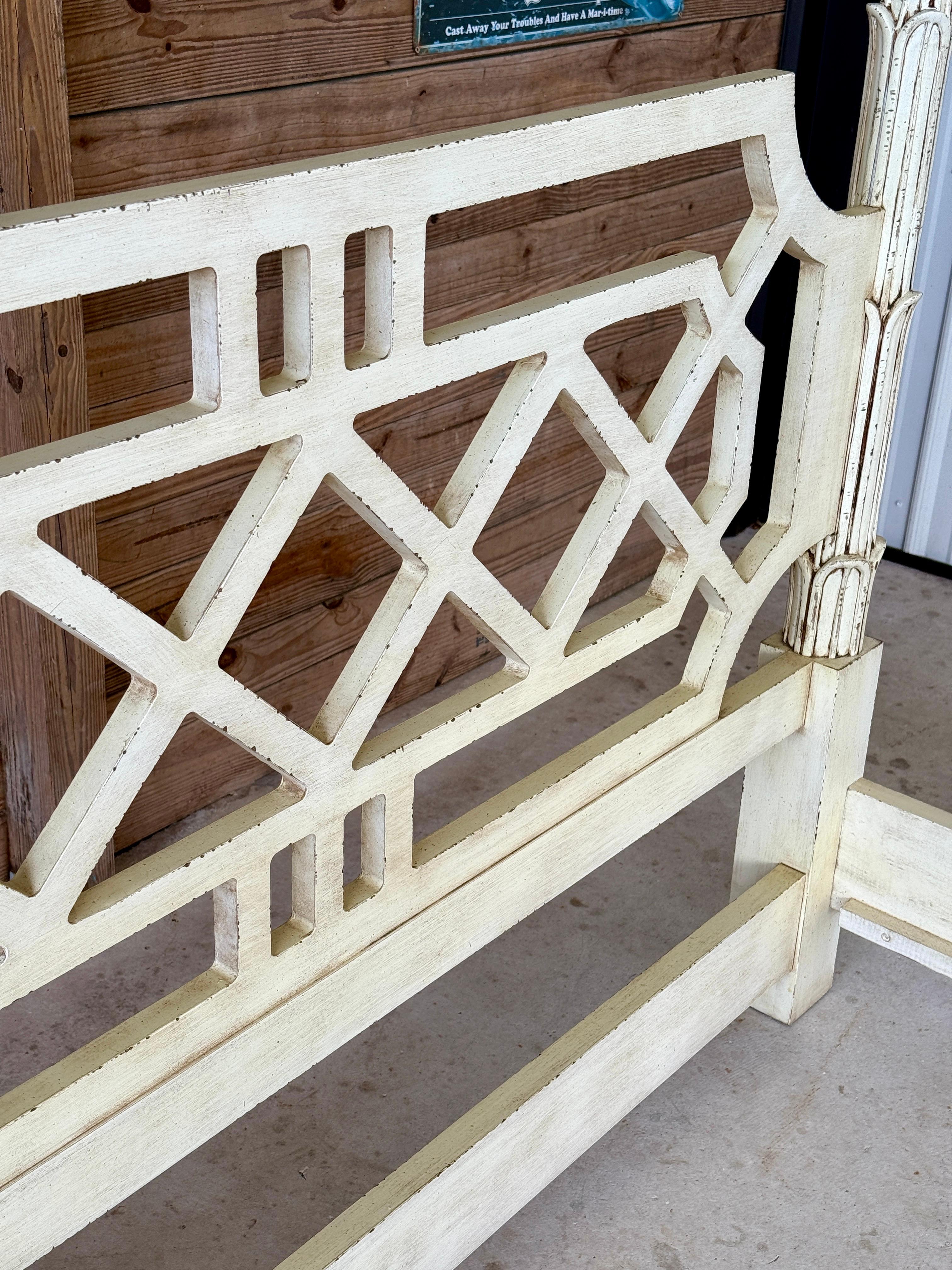 Late 20th Century Fretwork Queen Four Posted Canopy Bed in the Manner of Serge R For Sale 4