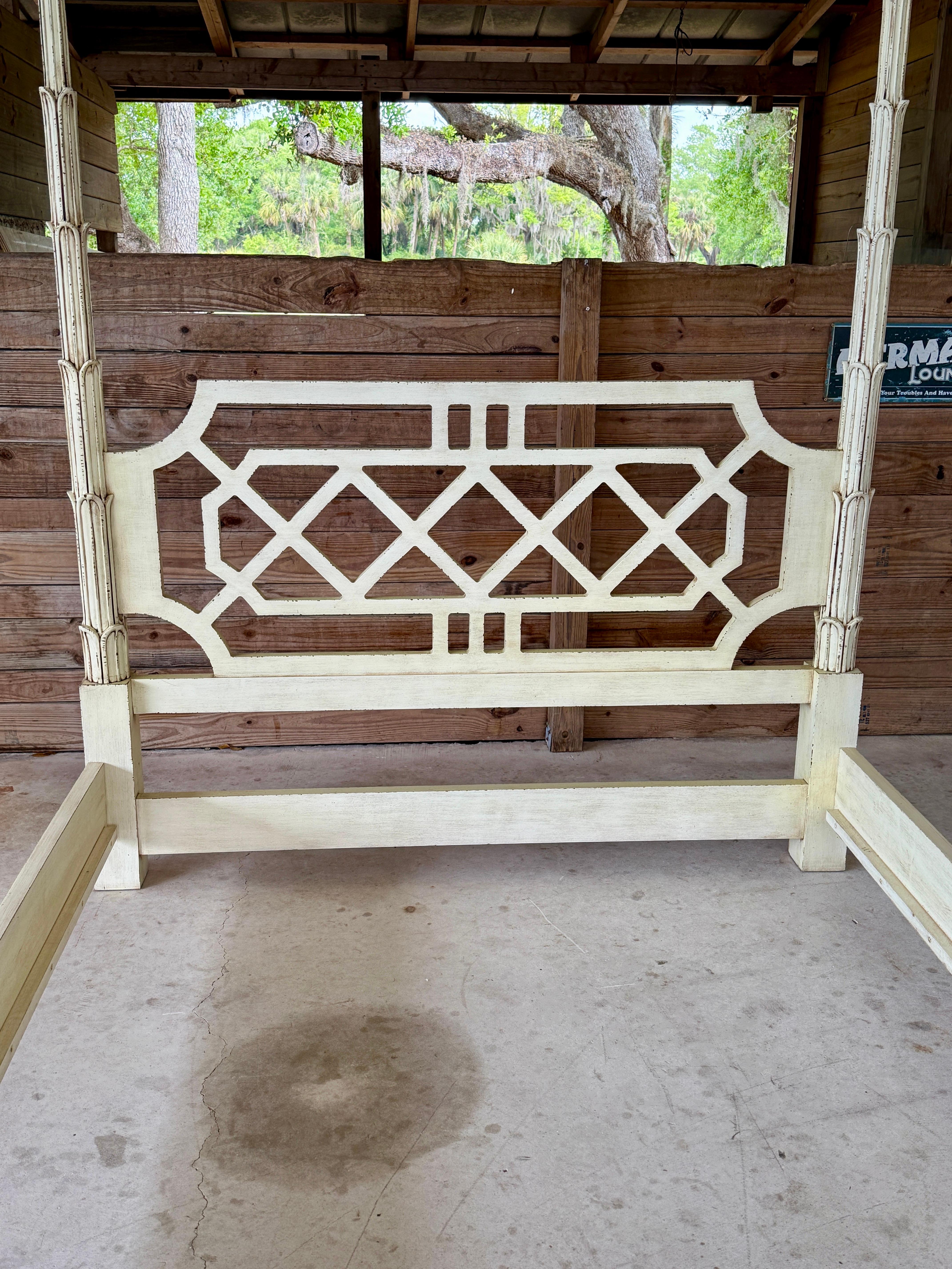 Late 20th Century Fretwork Queen Four Posted Canopy Bed in the Manner of Serge R For Sale 3