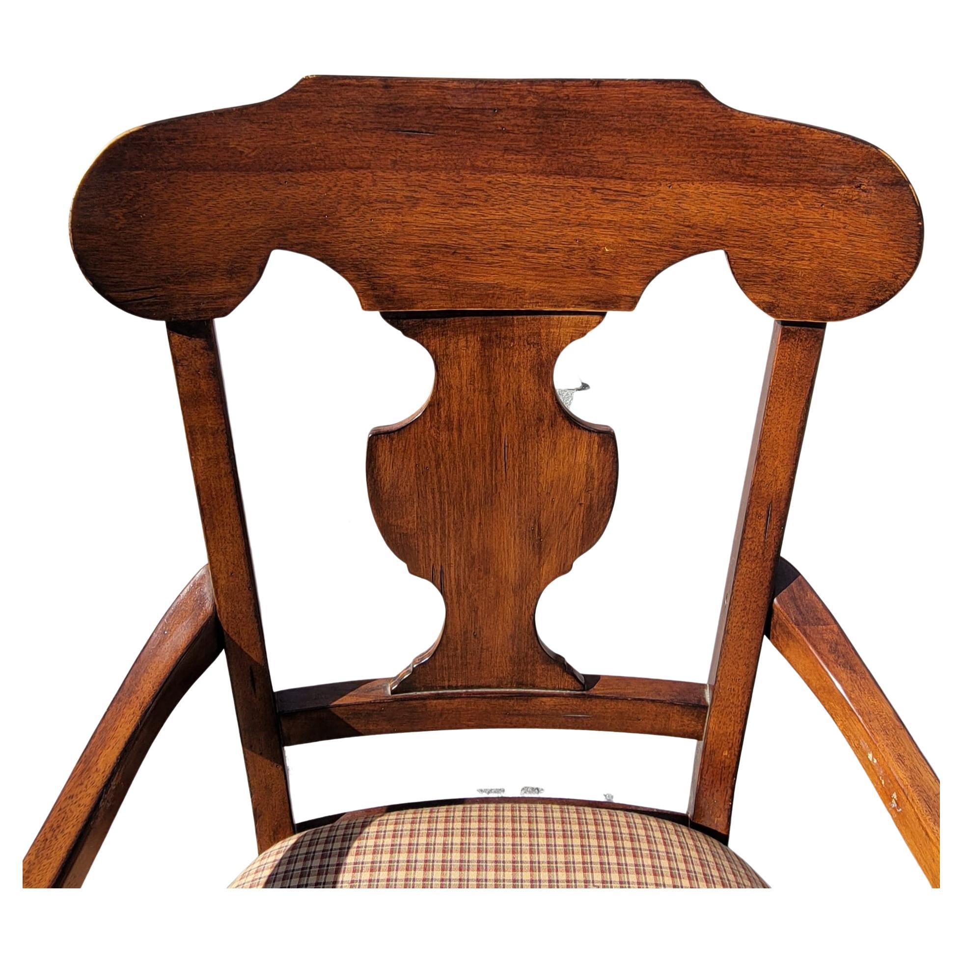 Moderno Poltrone imbottite in legno di frutta della fine del XX secolo in vendita