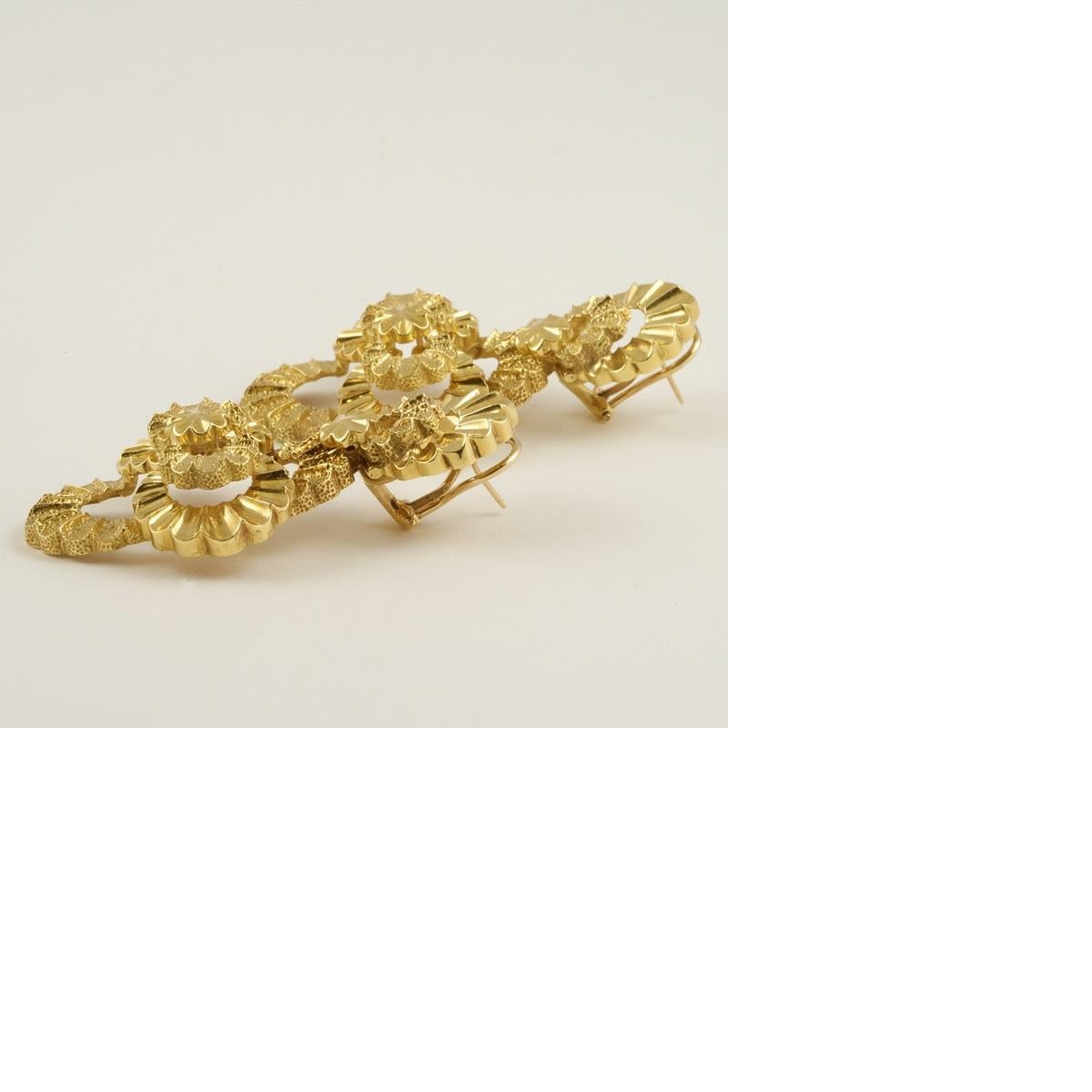 Women's Late 20th Century Gold Earrings