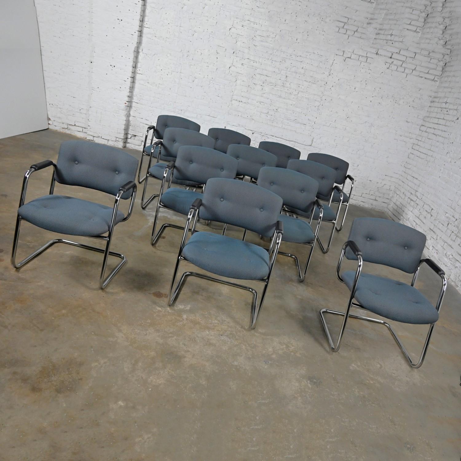 Mid-Century Modern Fin du 20e siècle, chaises cantilever grises et chromées Style Steelcase Ensemble de 12 en vente