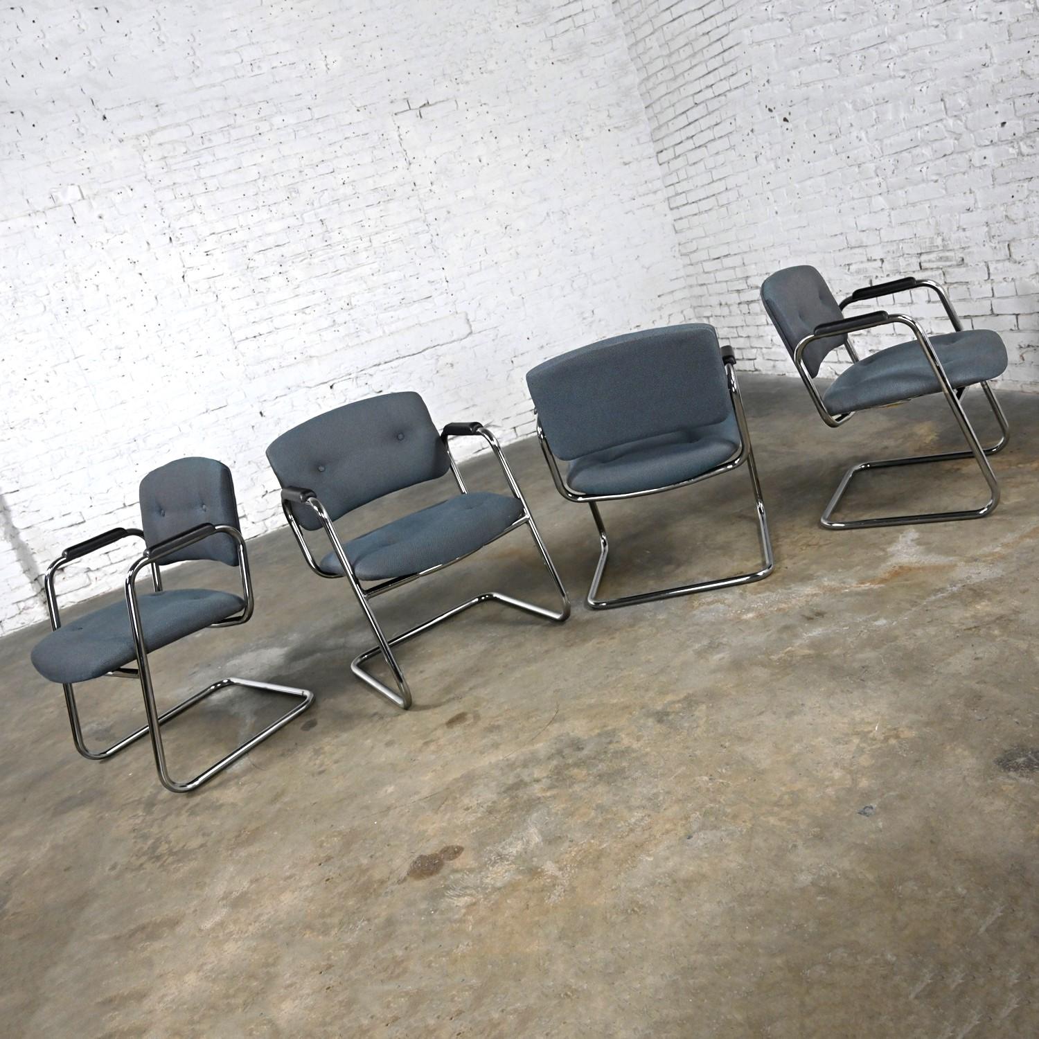 Late 20th Century Gray & Chrome Cantilever Chairs Style Steelcase Set of 4 In Good Condition For Sale In Topeka, KS