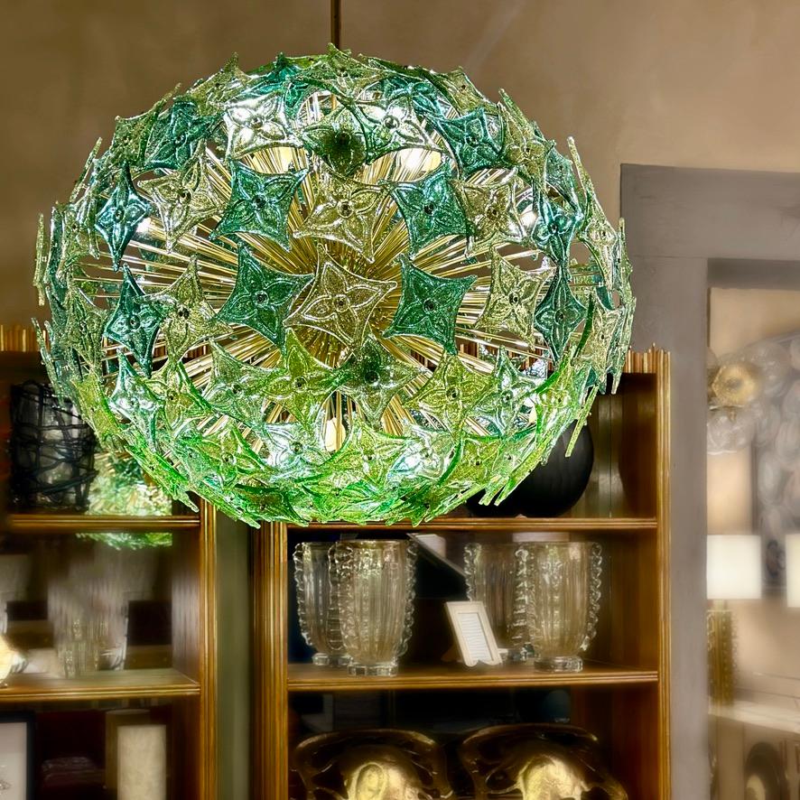 Late 20th Century Green Flowers Murano Art Glass & Brass Sputnik Chandelier  For Sale 8