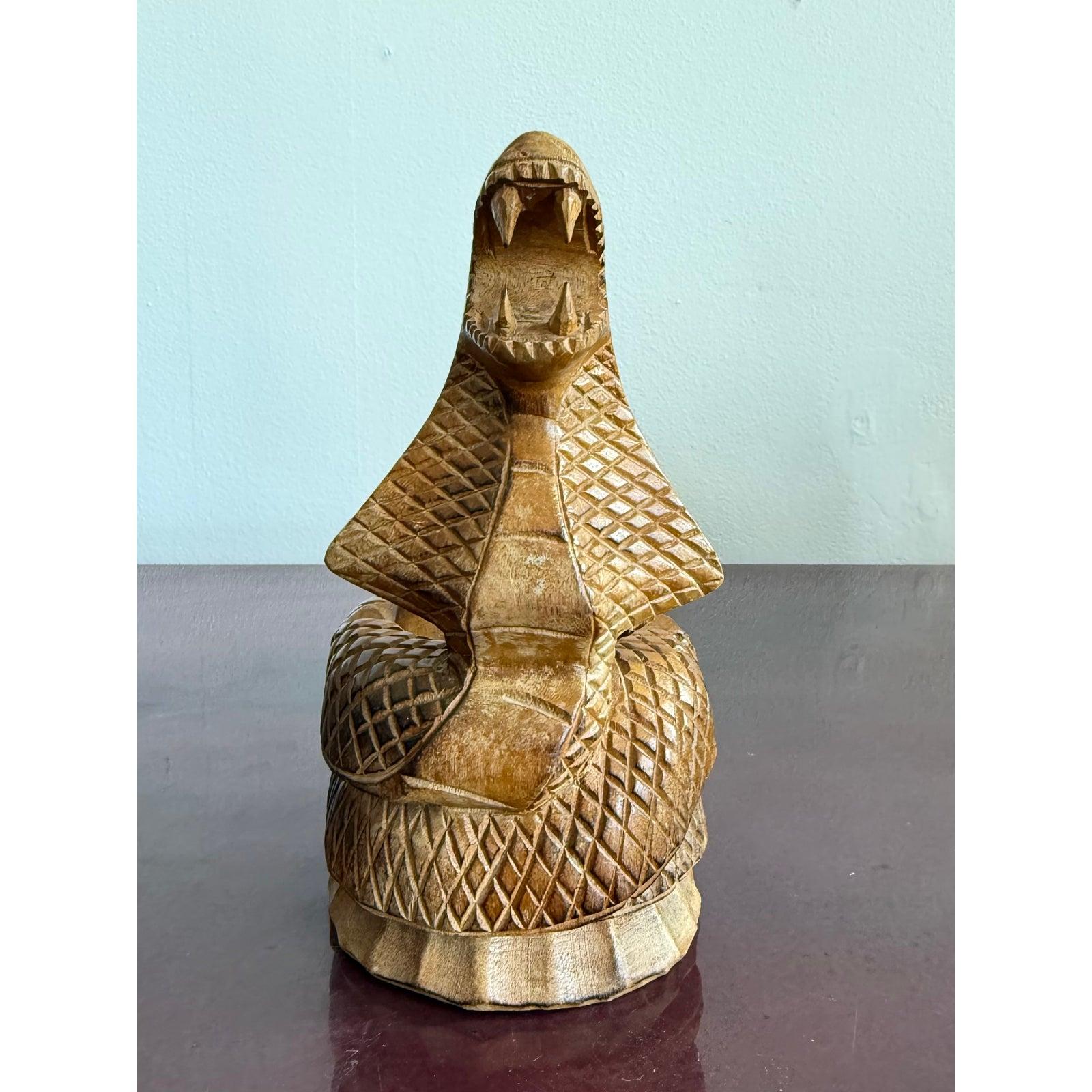 20ième siècle Fin du 20e siècle - Bol à cobra en bois sculpté à la main en vente