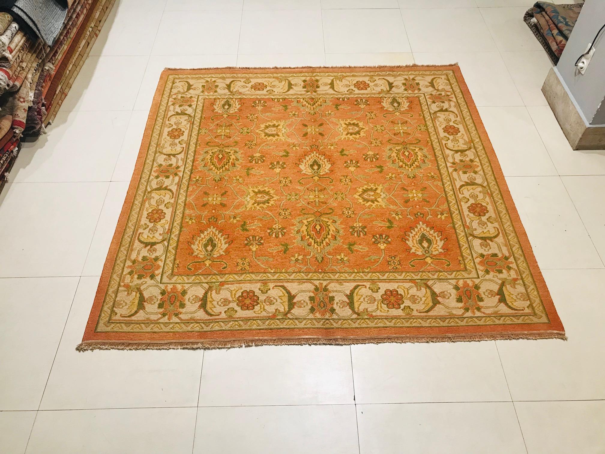 Late 20th Century Hand Knotted Indian Rug with Orange and Beige of 1980s For Sale 6