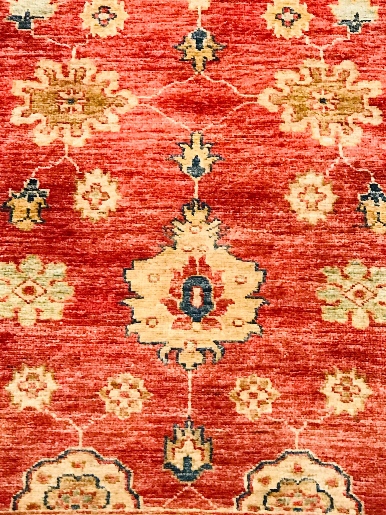 Other Late 20th Century Hand Knotted Rug with Wool in Red and Beige of 1980s For Sale