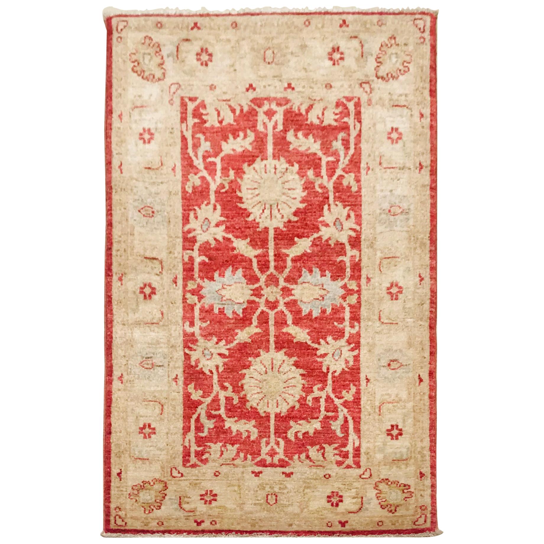 Late 20th Century Hand Knotted Rug with Wool in Red and Beige of 1980s For Sale