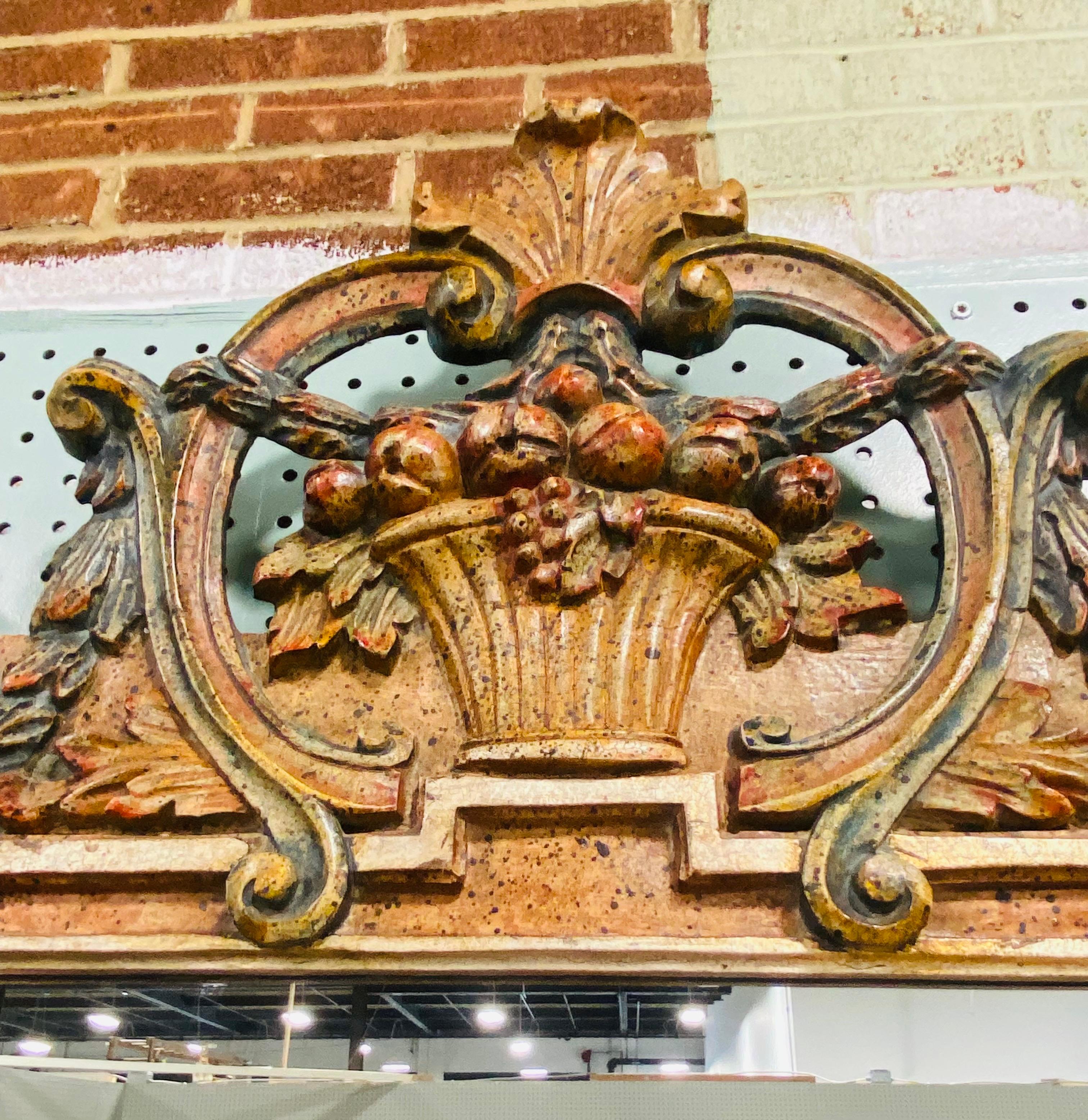 Rococo Miroir mural de style rococo français peint à la main à la fin du 20e siècle en vente