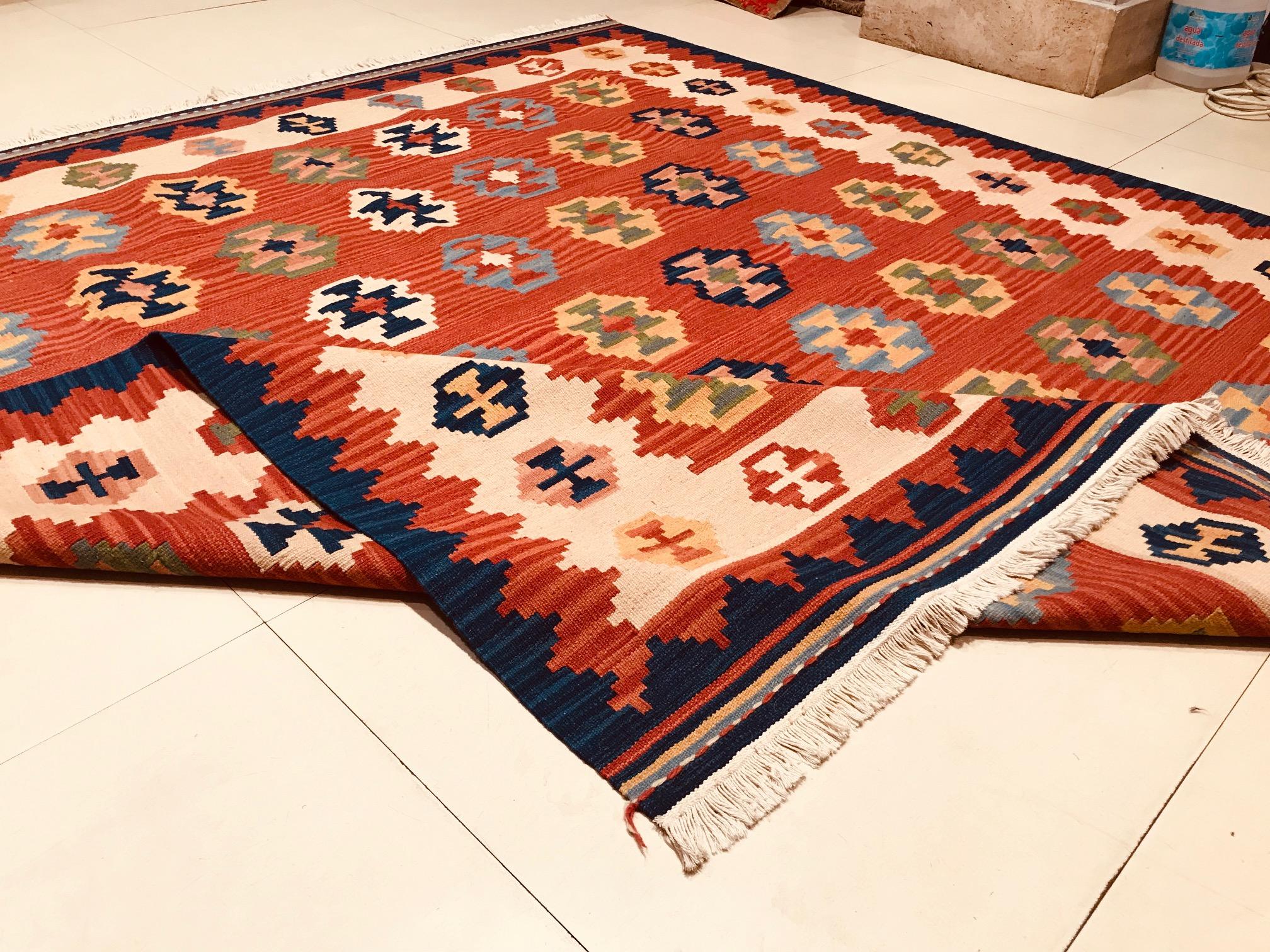 Late 20th Century Handmade Wool Indian Kilim or Rug, 1980s (20. Jahrhundert) im Angebot