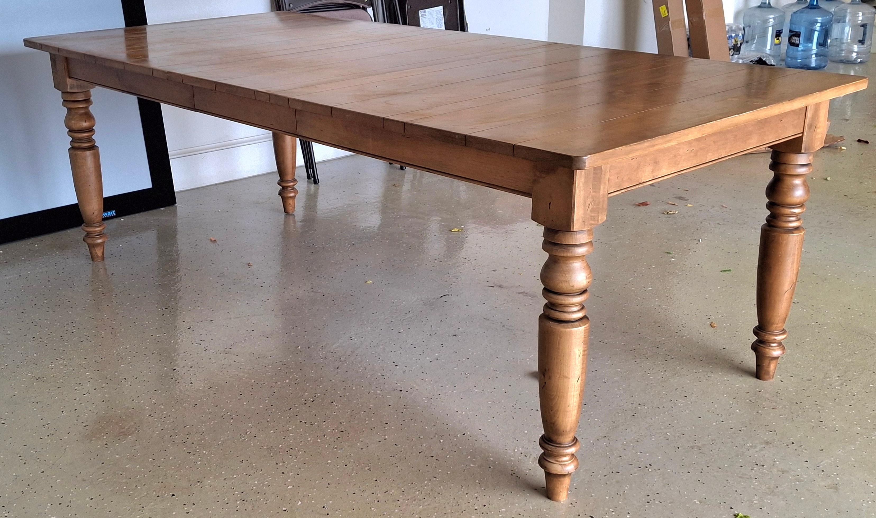 Table de salle à manger à rallonge en érable de ferme de la fin du 20e siècle en vente 1