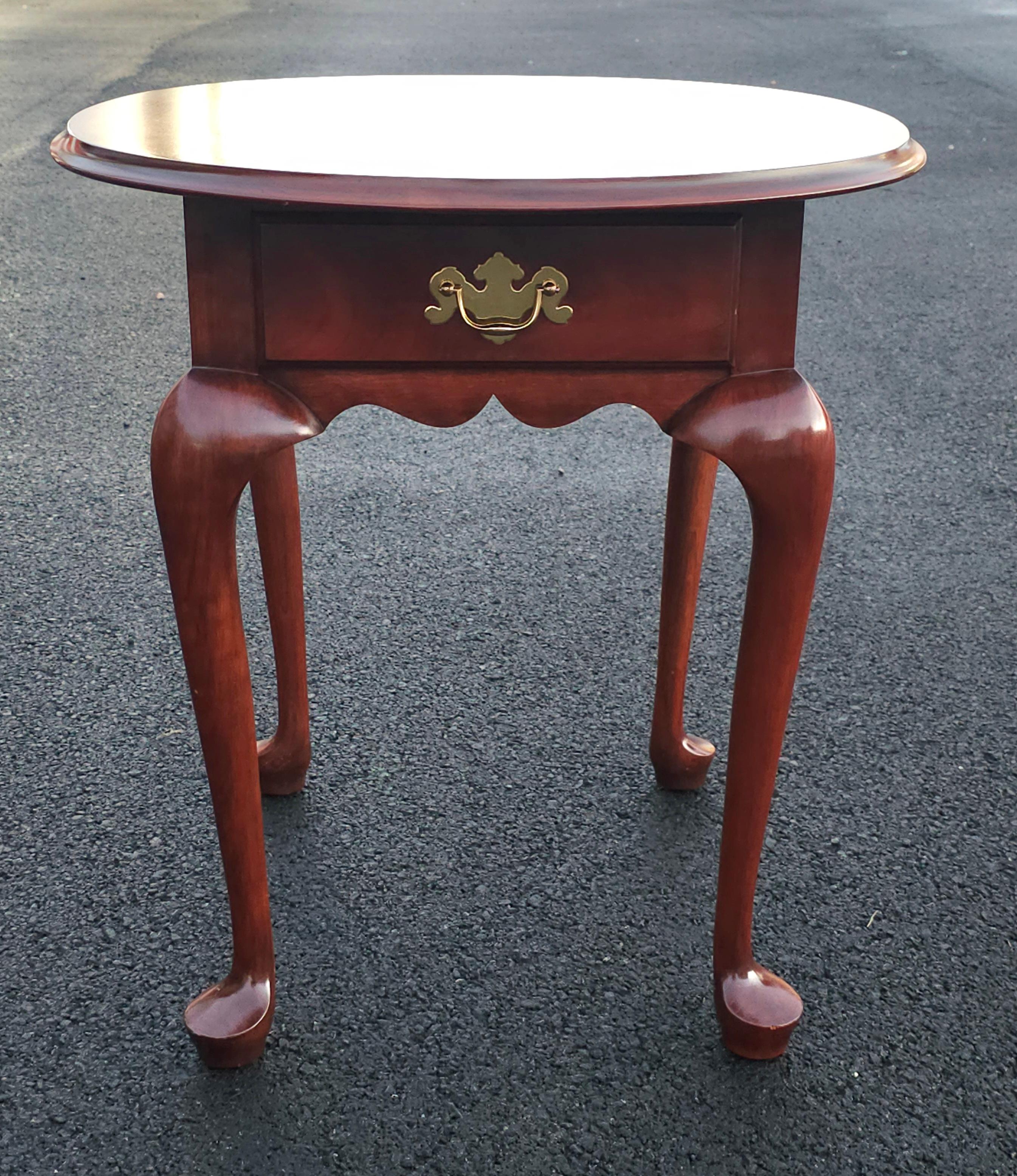 Late 20th Century Henkel Harris Wild Black Cherry Queen Anne Style Side Table For Sale 8