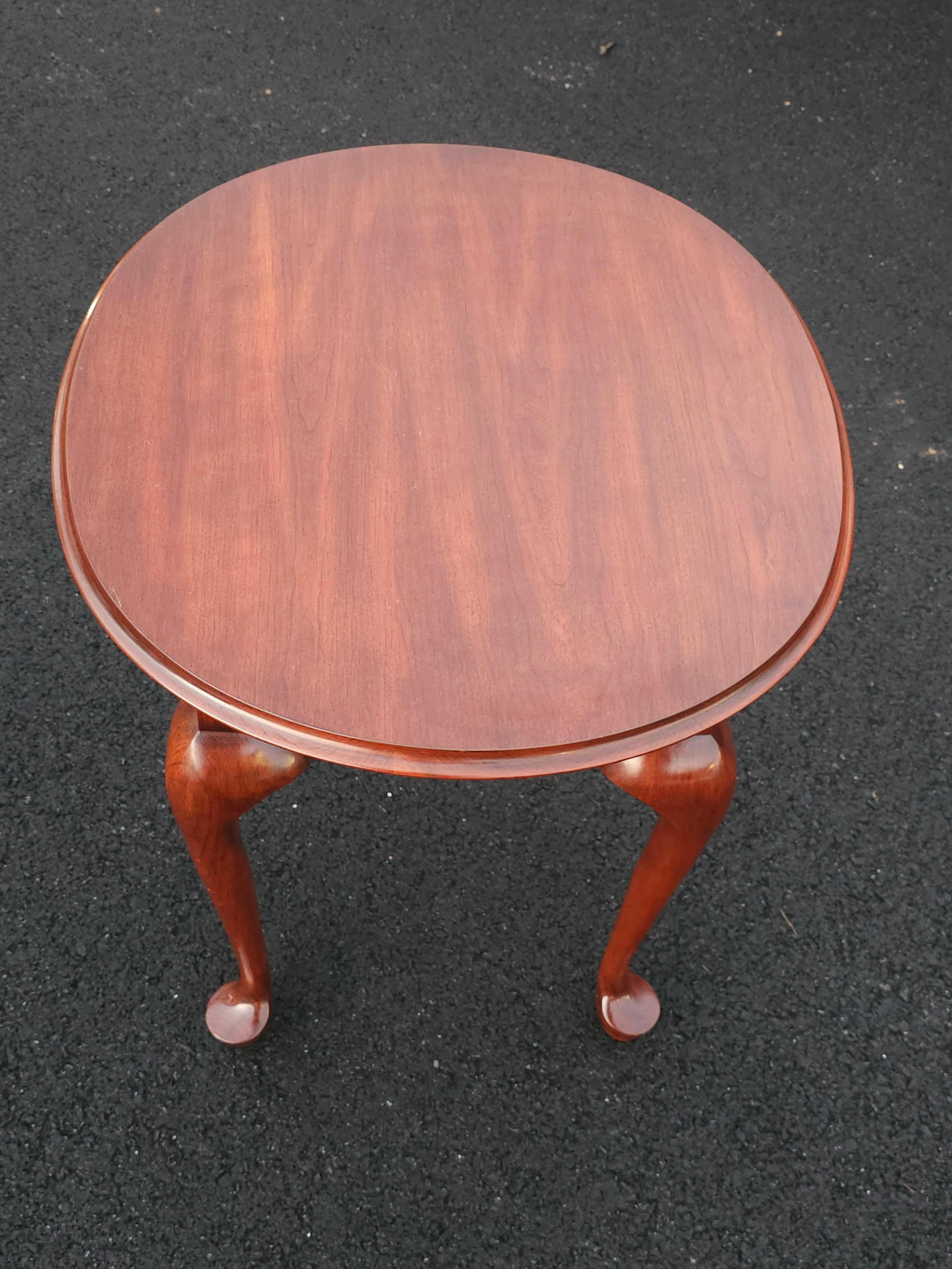 American Late 20th Century Henkel Harris Wild Black Cherry Queen Anne Style Side Table For Sale