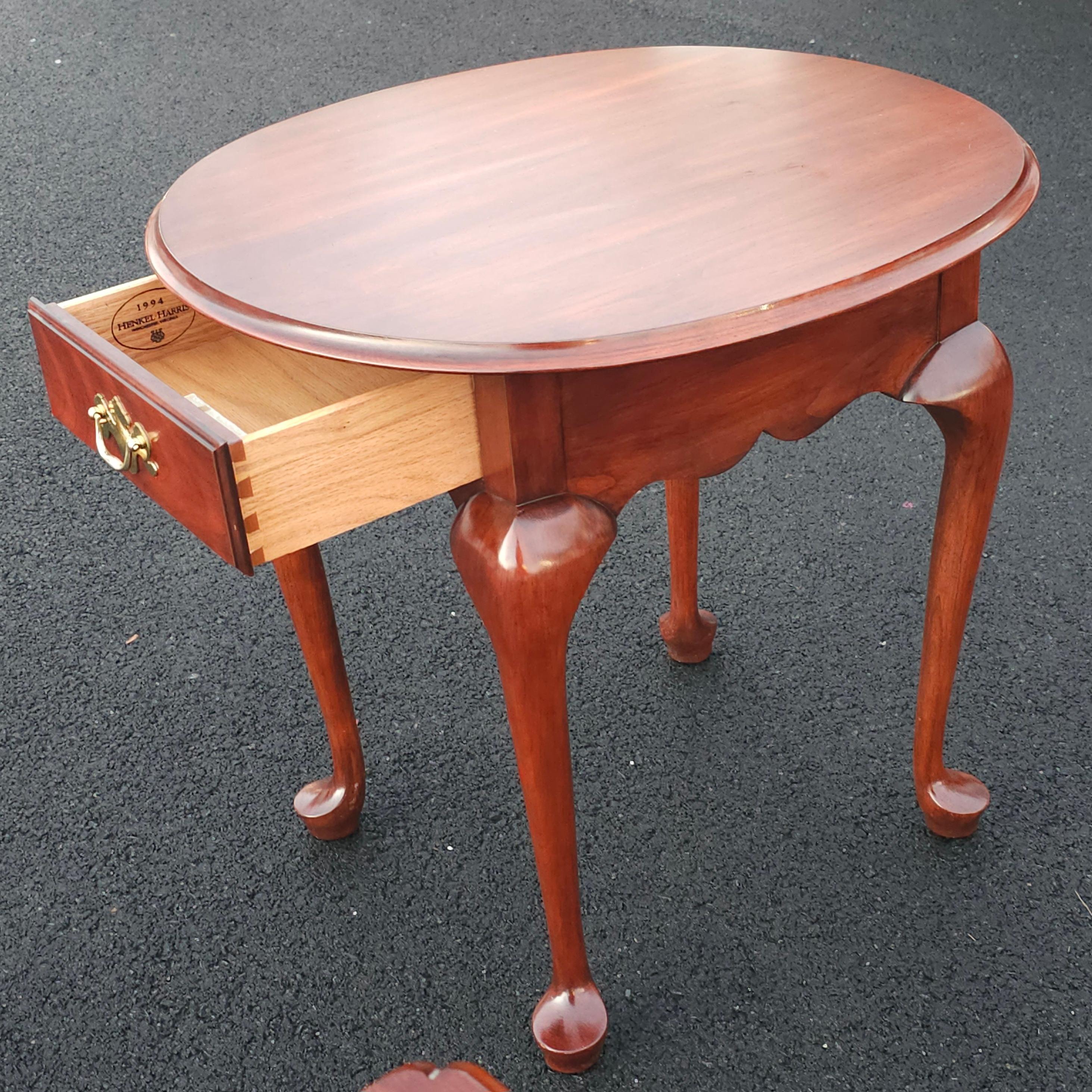 Late 20th Century Henkel Harris Wild Black Cherry Queen Anne Style Side Table For Sale 1