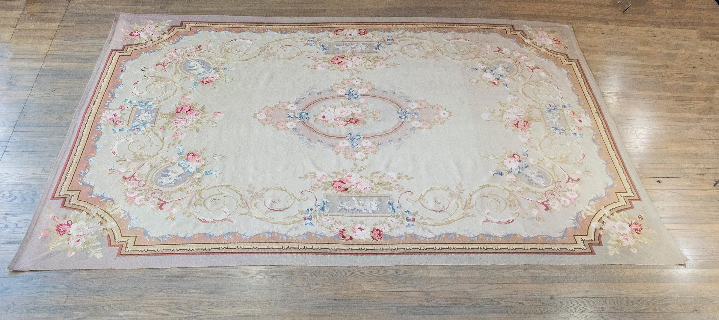 Indischer Aubusson-Teppich des späten 20. Jahrhunderts im Angebot 10