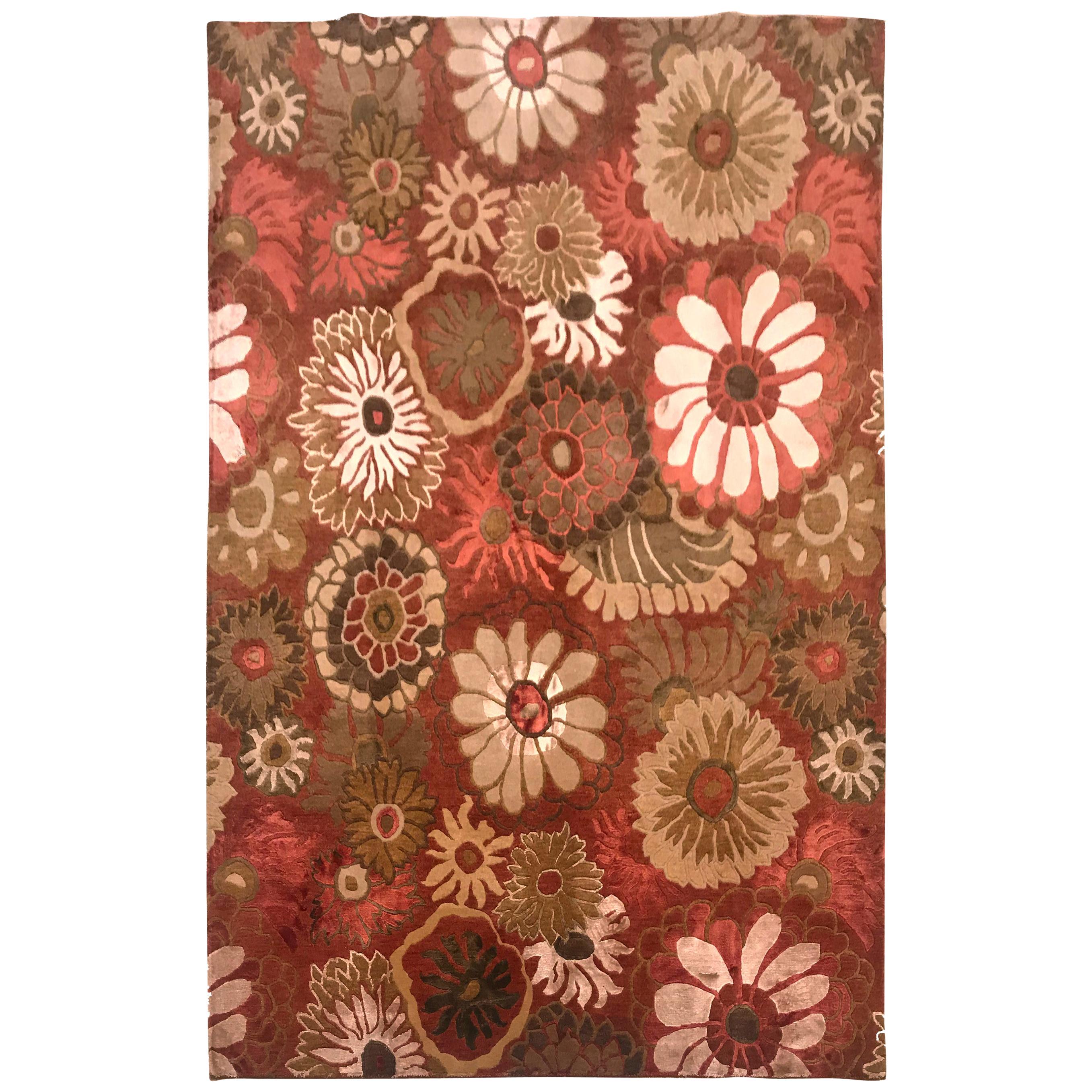 Late 20th Century Indian Hand Knotted Rug Silk and Wool with White Olive Coral For Sale