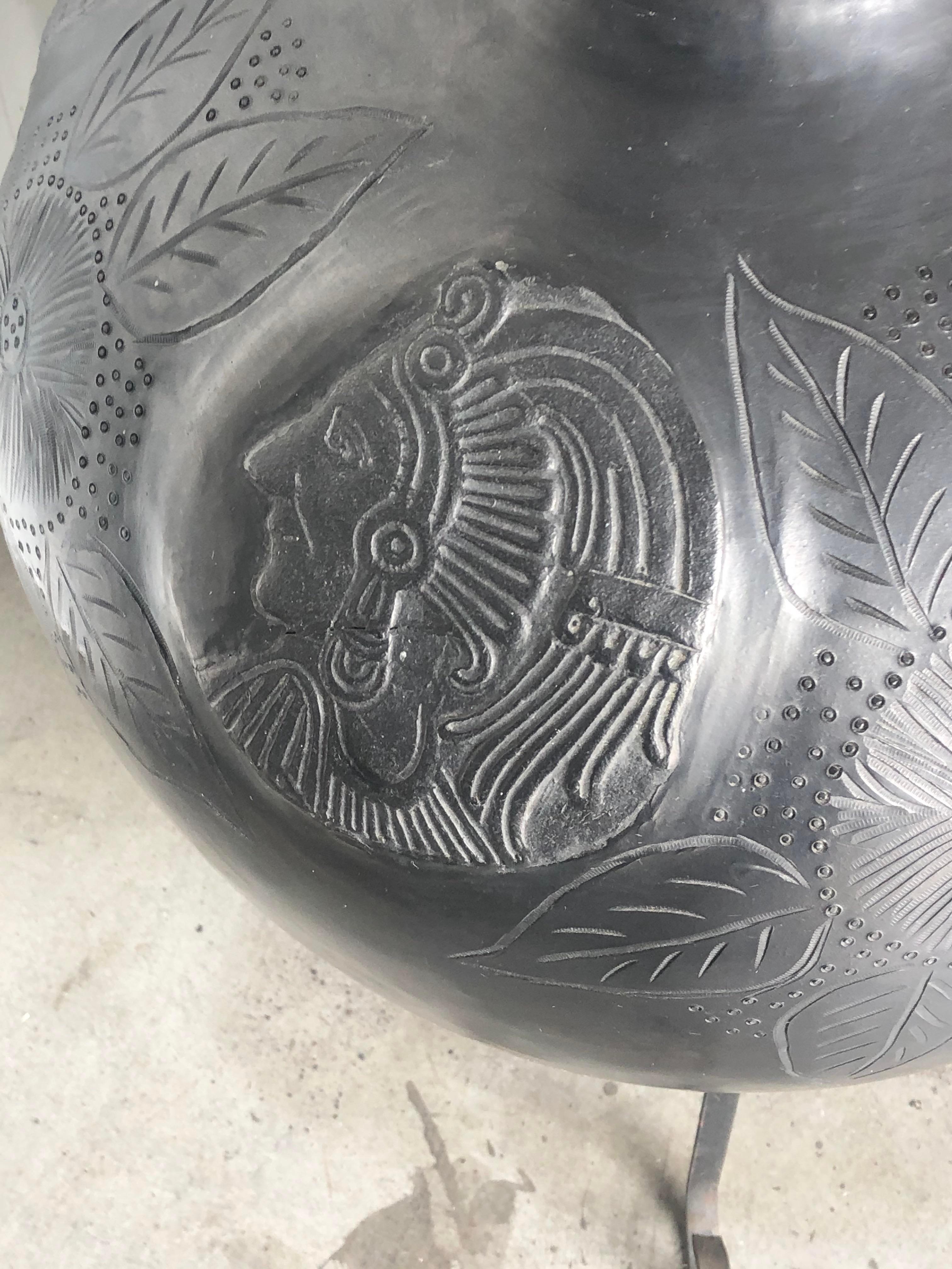 Late 20th Century Indian Head Black on Black Pottery Urn In Good Condition For Sale In west palm beach, FL