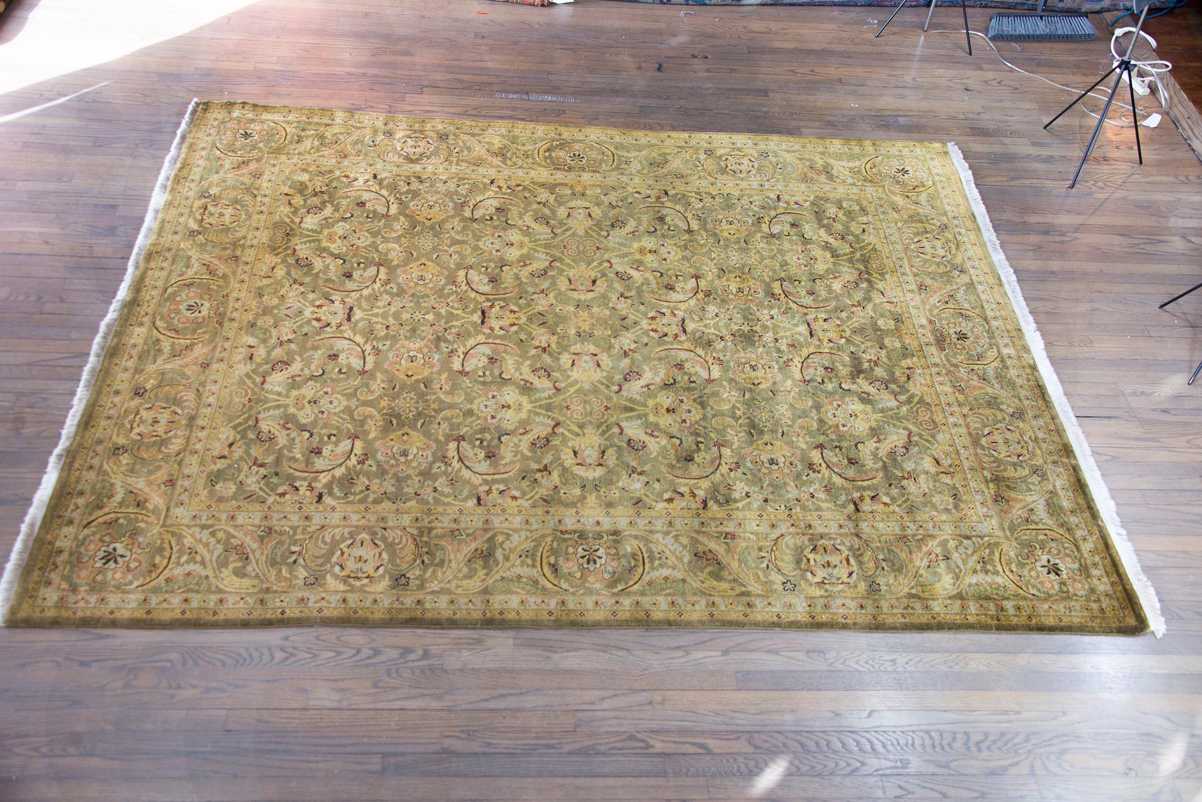 Late 20th Century Indian Oushak Rug For Sale 10