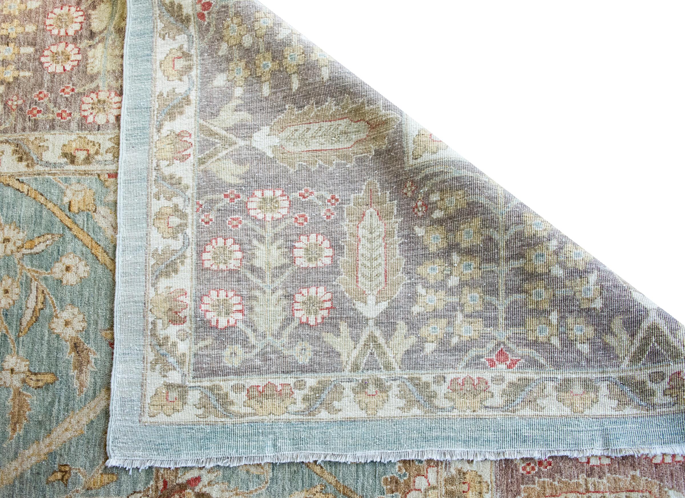 Late 20th Century Indian Sultanabad Rug 11