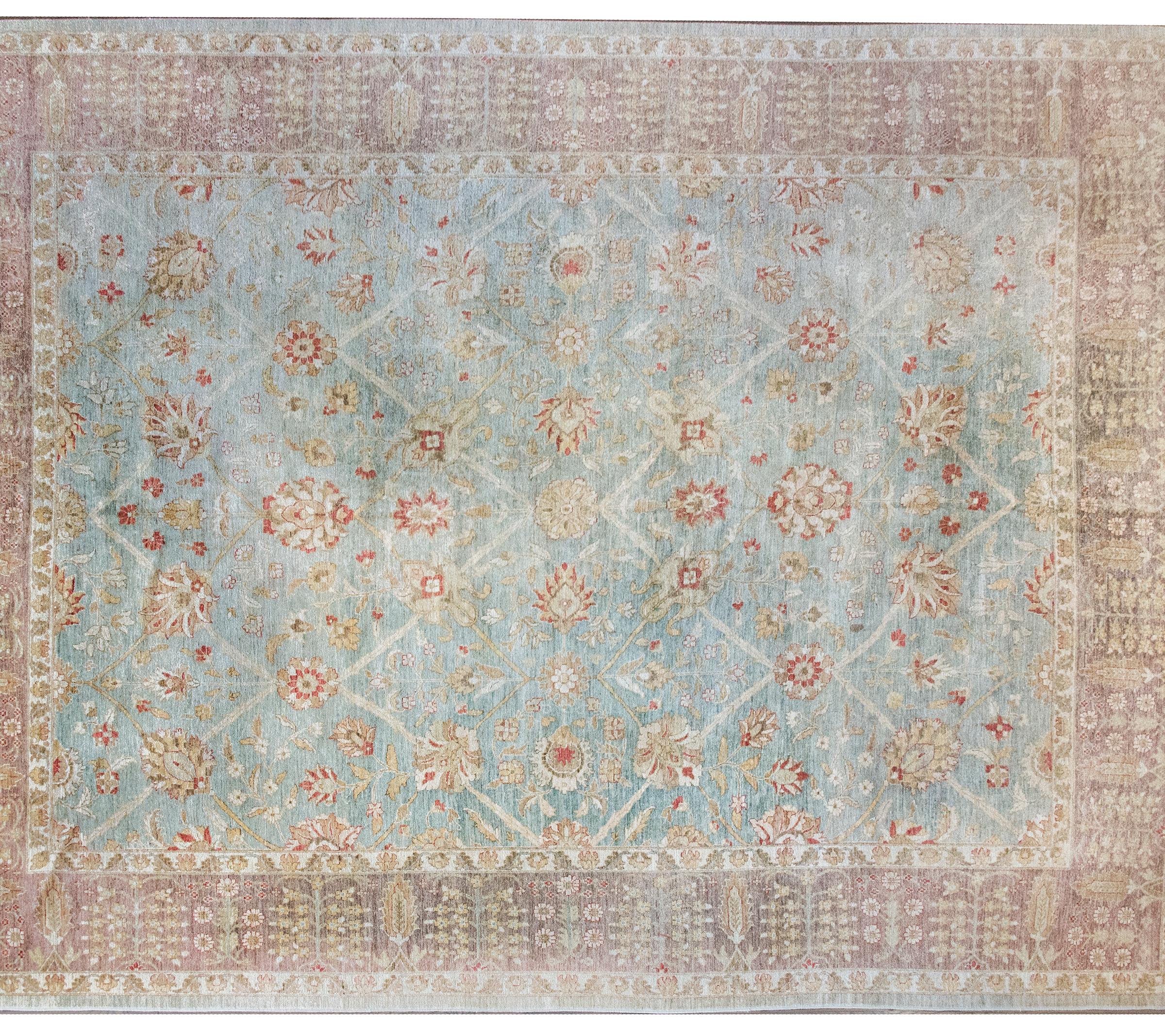 Late 20th Century Indian Sultanabad Rug In Good Condition In Chicago, IL