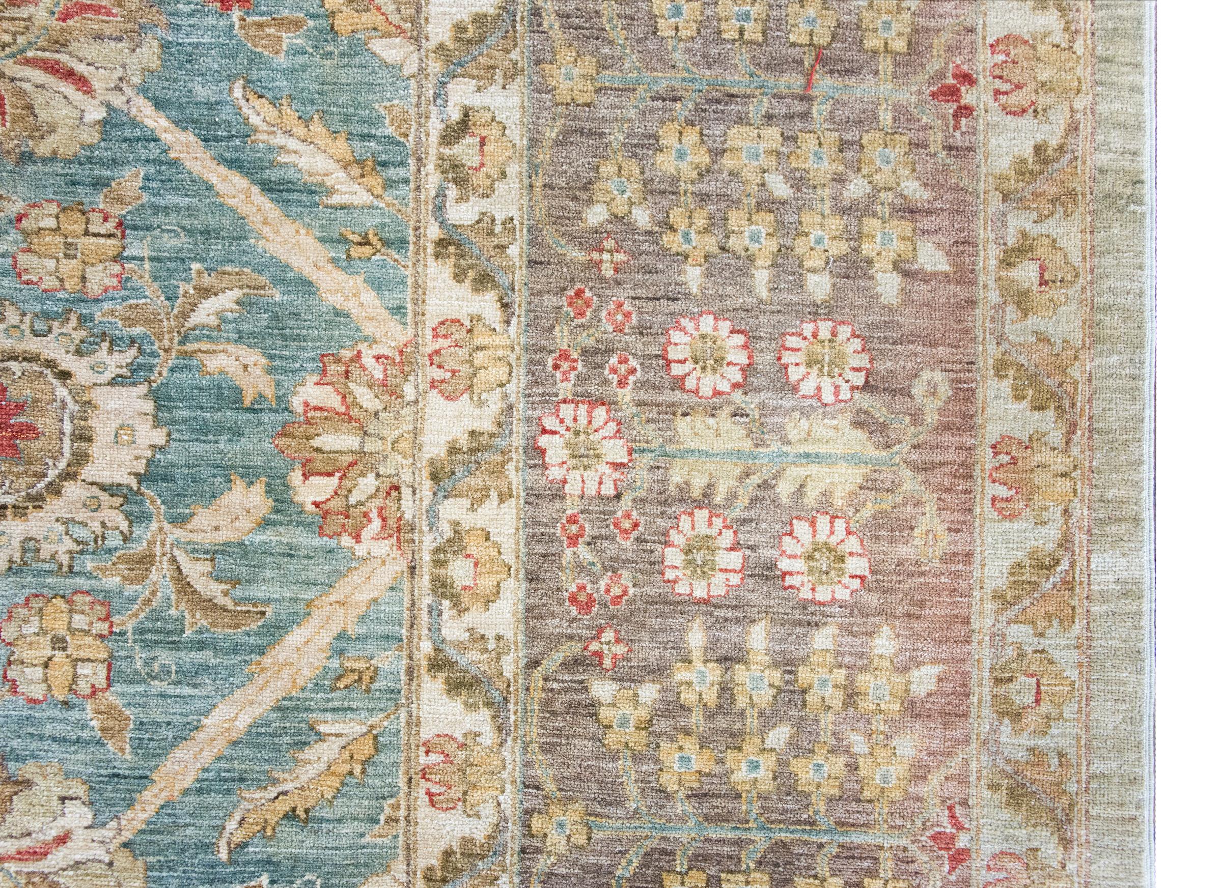 Late 20th Century Indian Sultanabad Rug 2