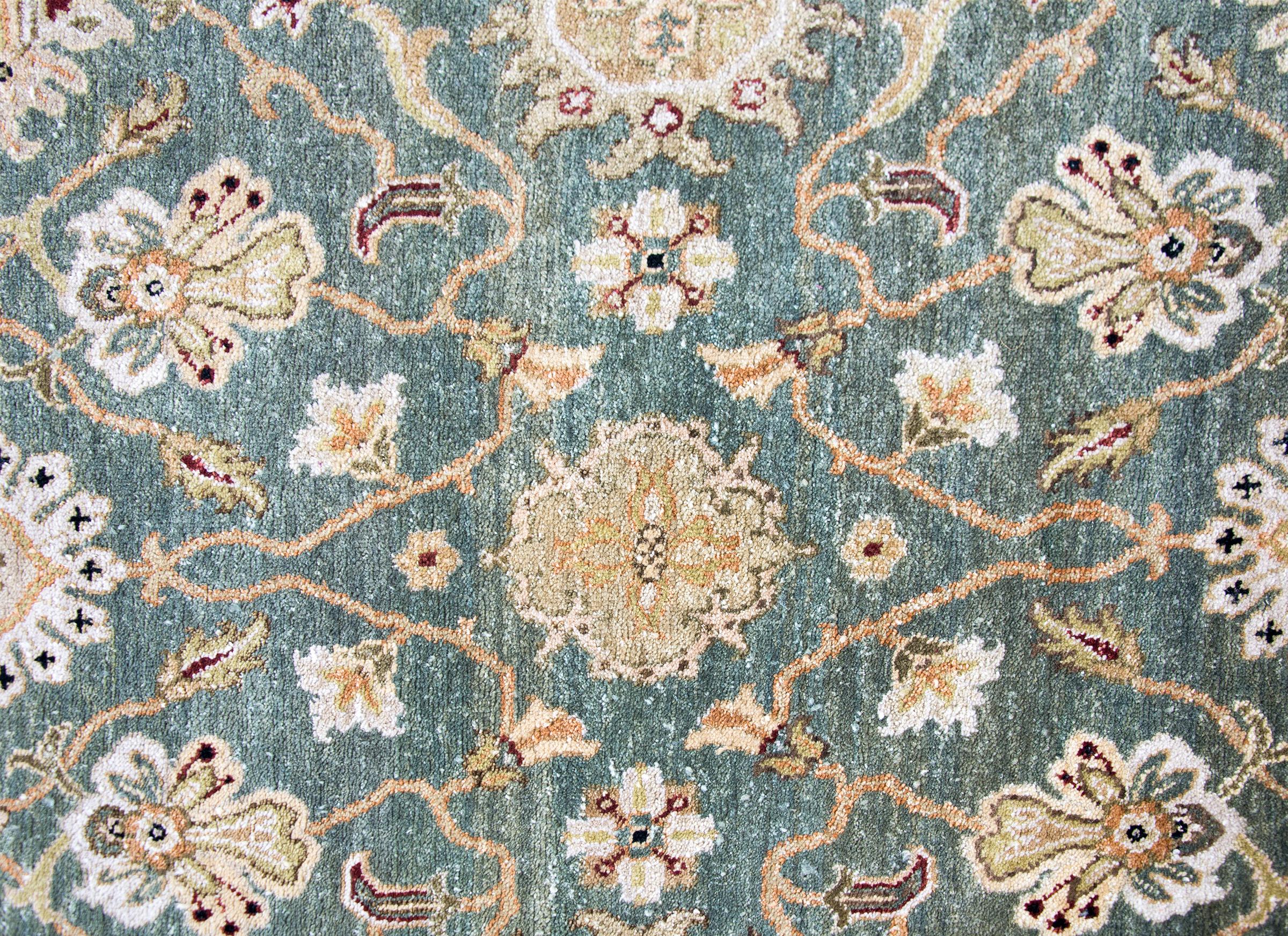 Laine Tapis indien de style Tabriz de la fin du 20e siècle en vente