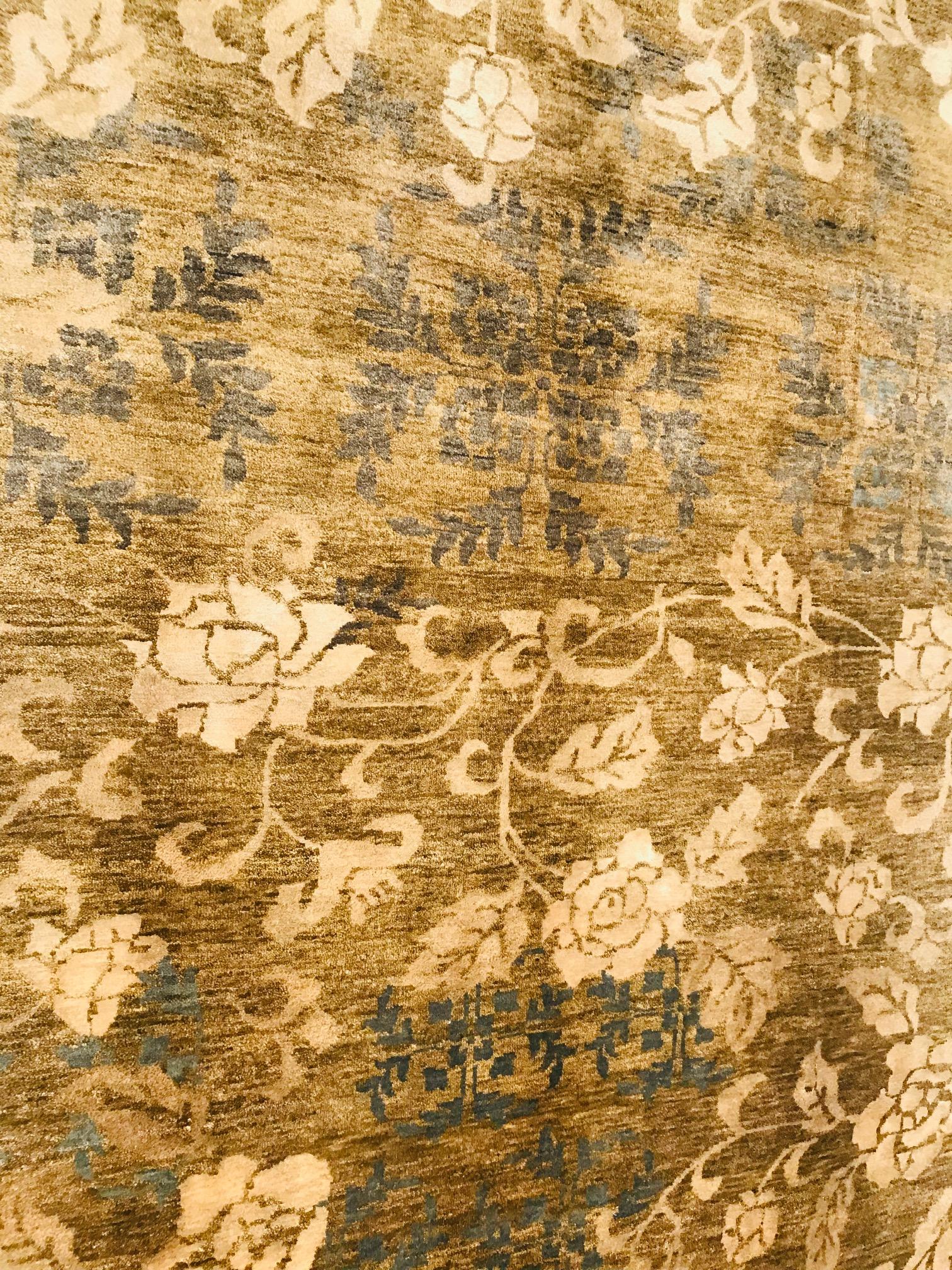 Hand-Knotted Late 20th Century Indian Wool Rug Hand Knotted in Beige with Olive Green Flowers For Sale