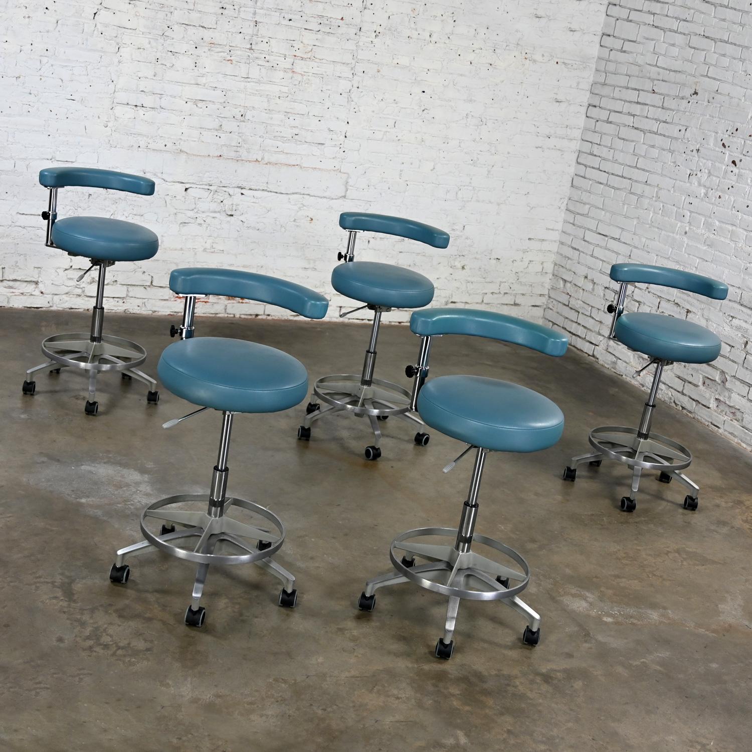 Late 20th Century Industrial Barstools Steel Blue Faux Leather & Chrome Set 5 In Good Condition For Sale In Topeka, KS
